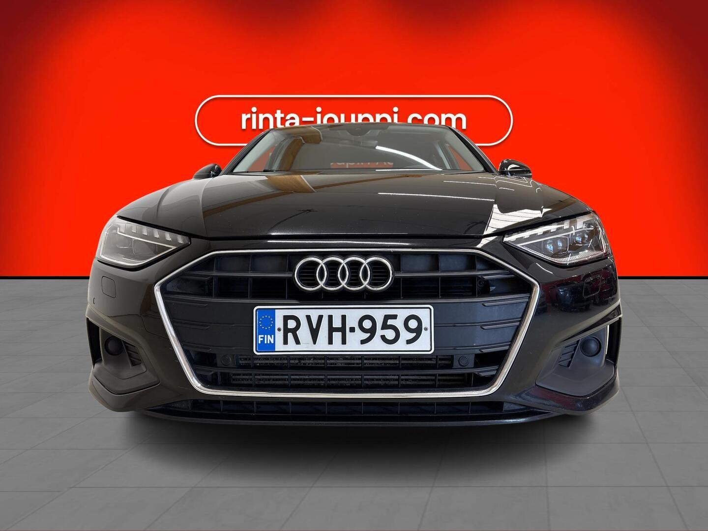 AUDI A4 2023