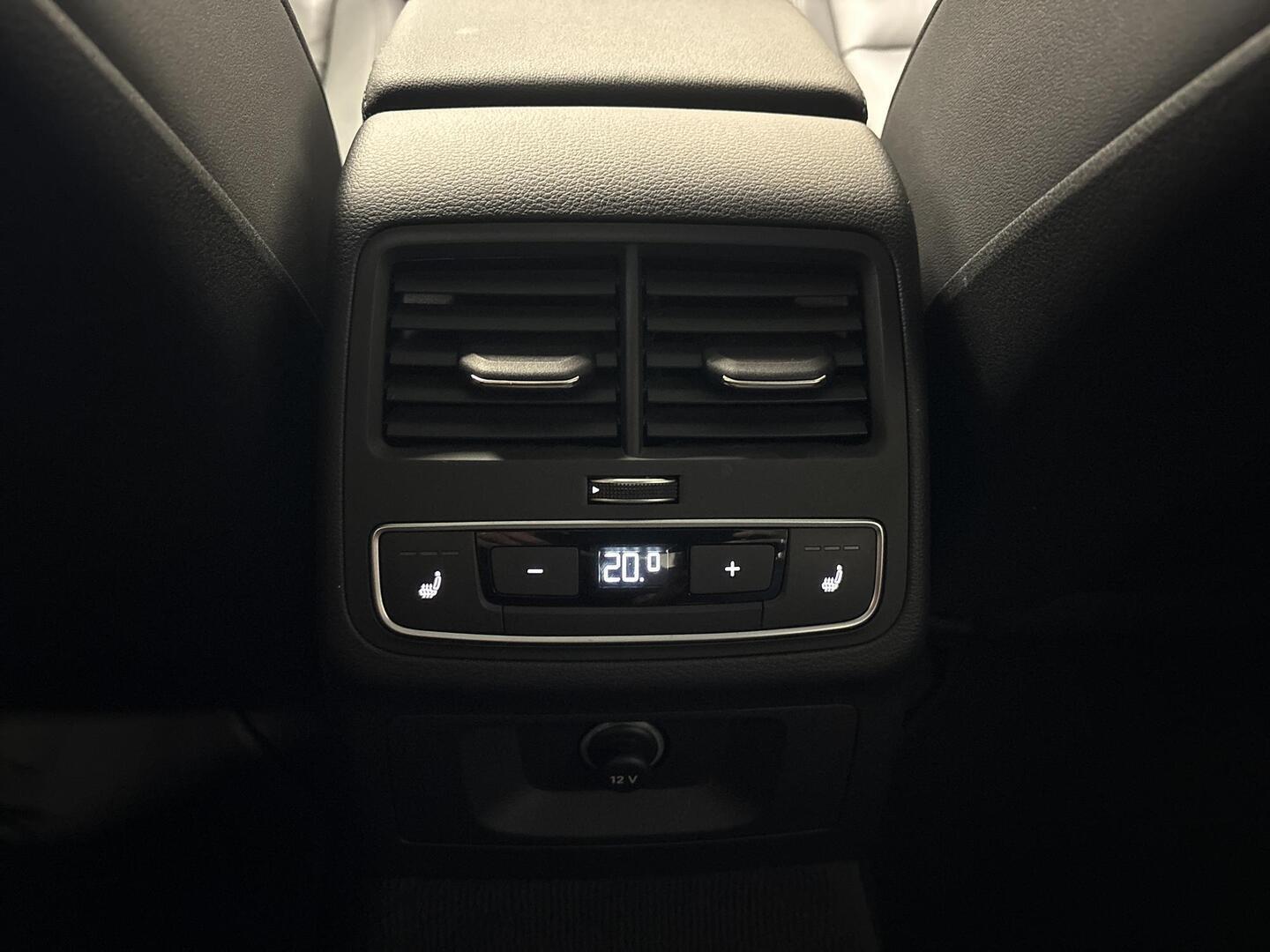 AUDI A4 2023