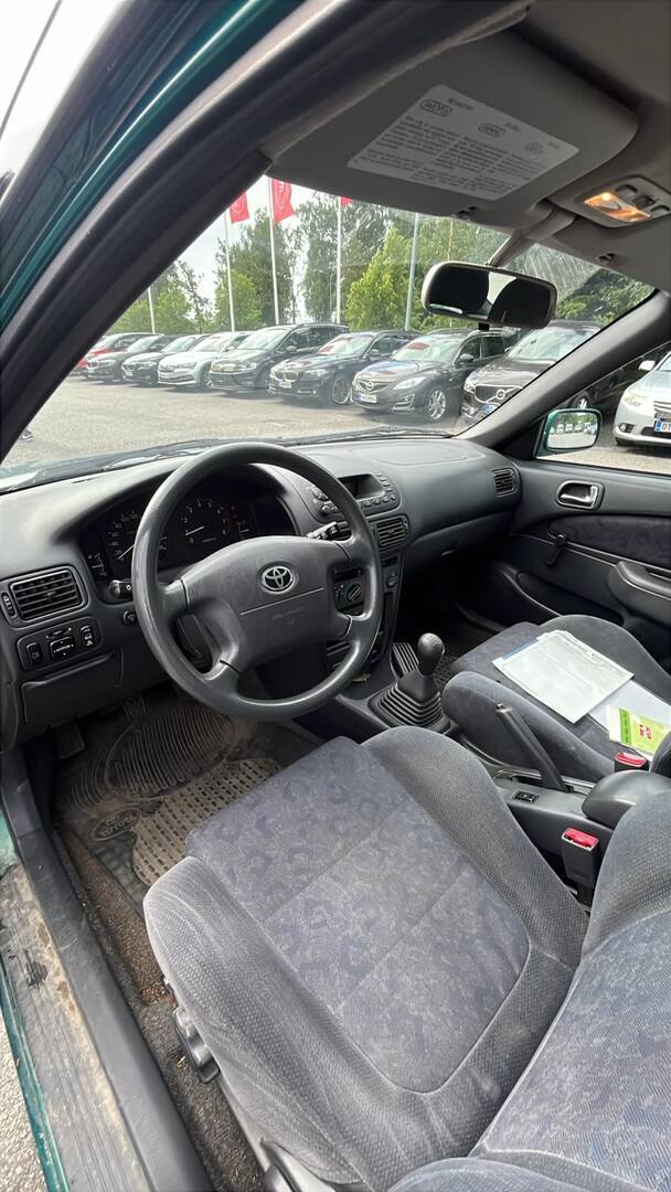 TOYOTA Corolla 2000