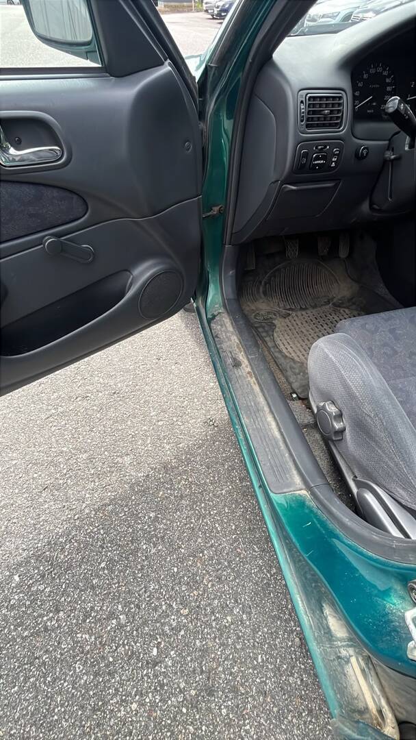 TOYOTA Corolla 2000