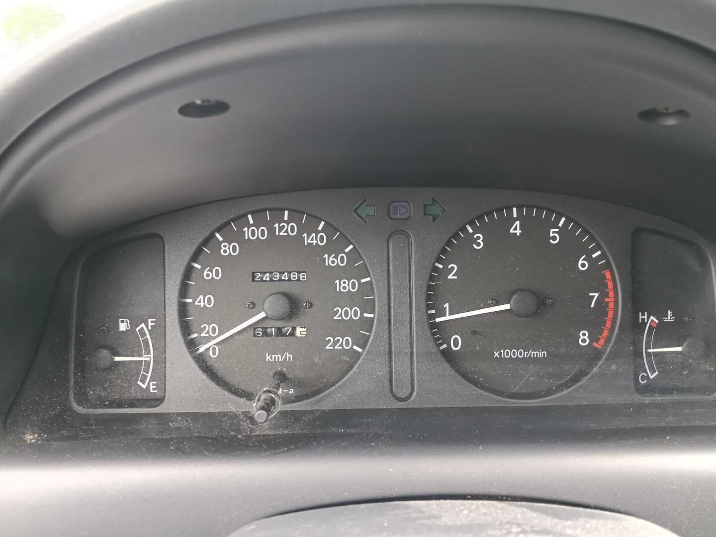 TOYOTA Corolla 2000