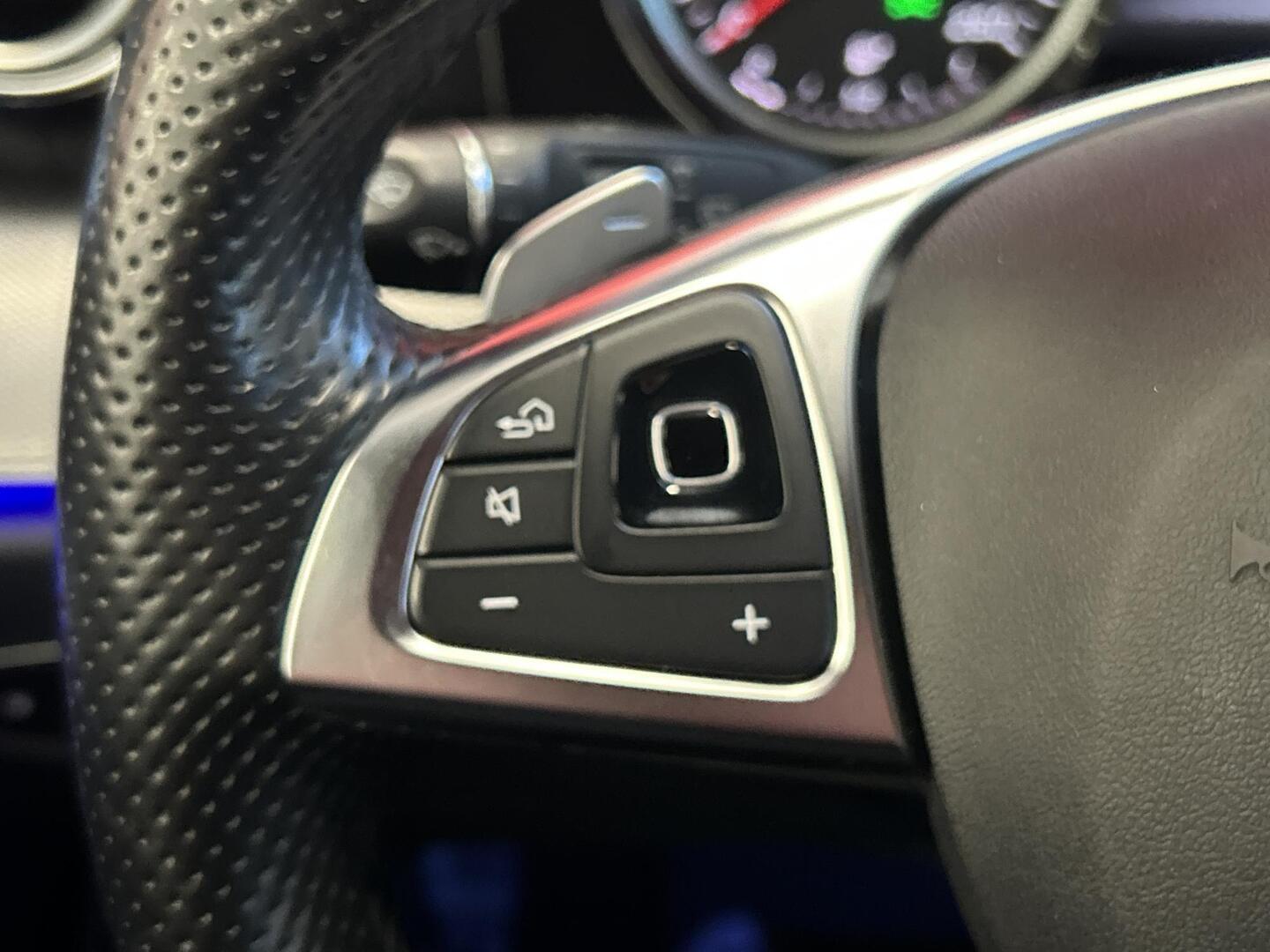 MERCEDES-BENZ E 2019