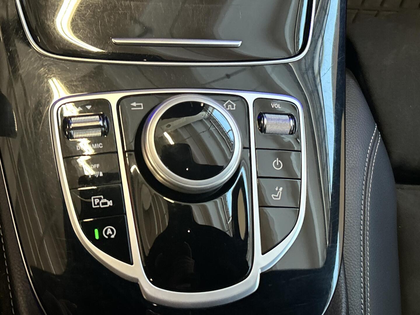 MERCEDES-BENZ E 2019