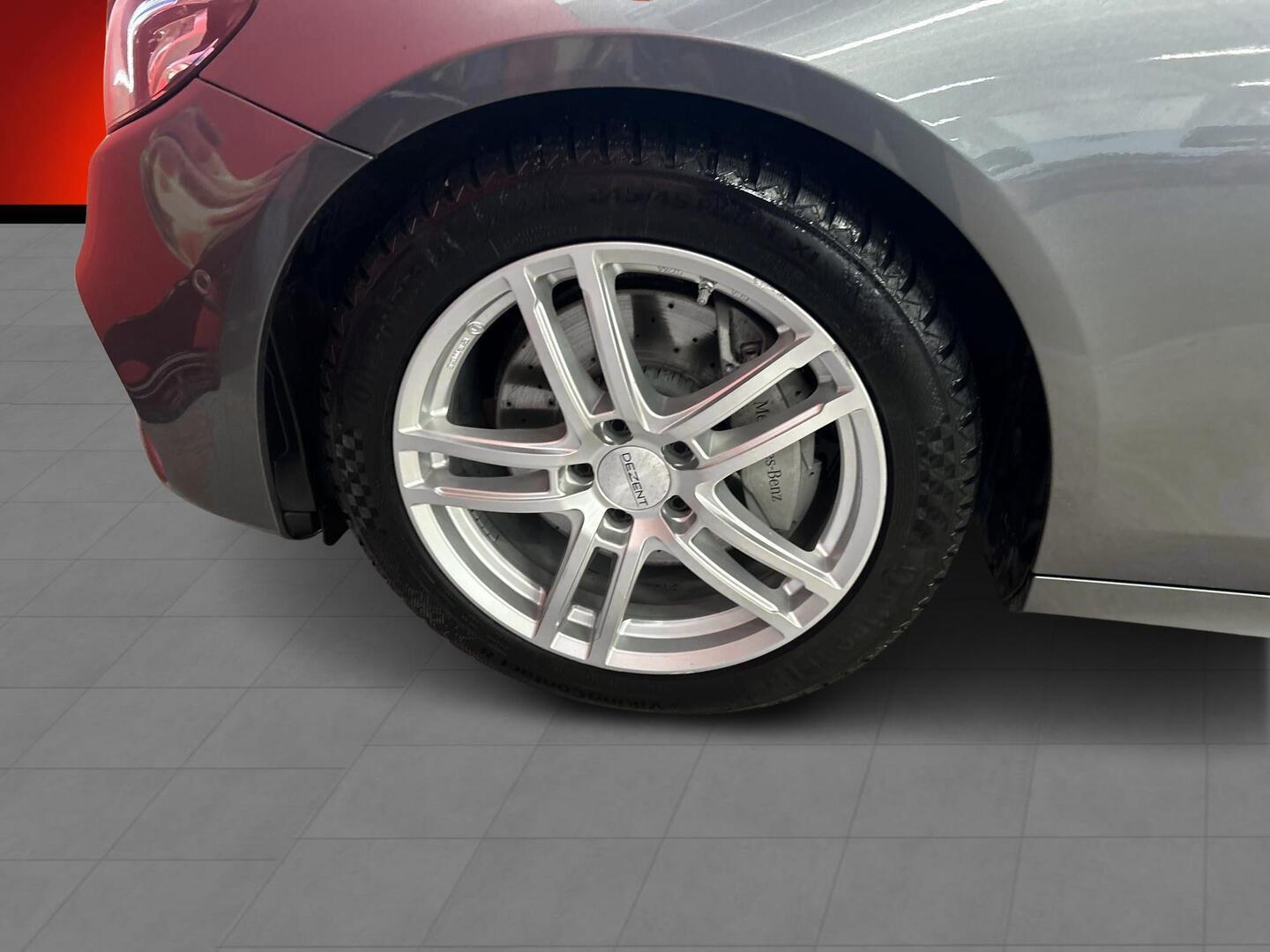 MERCEDES-BENZ E 2019