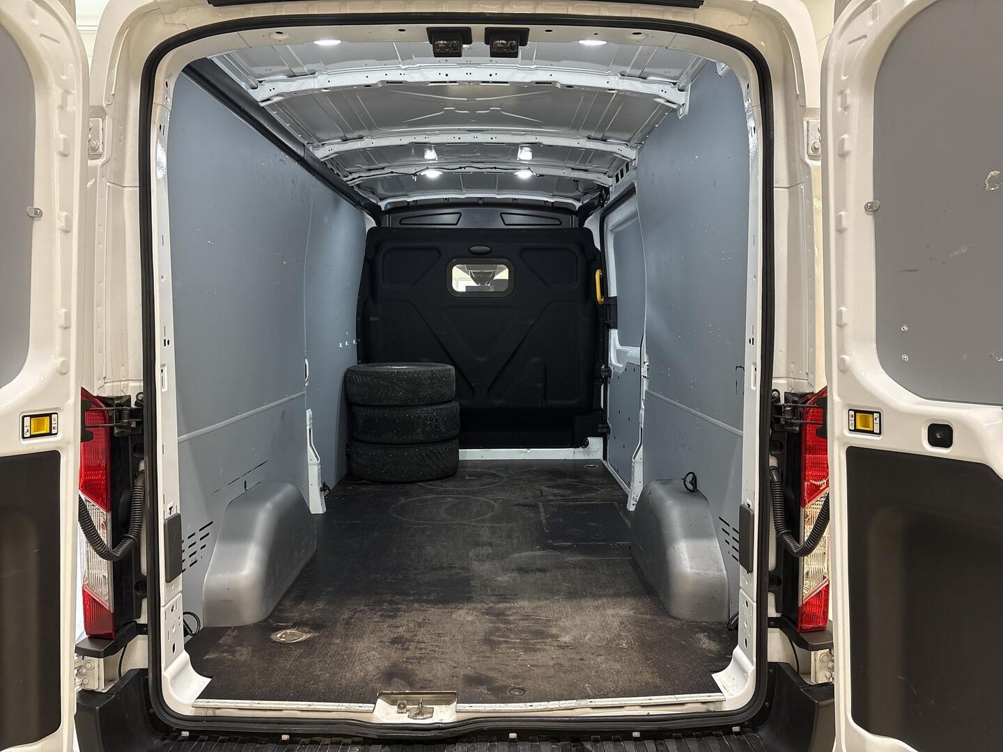 FORD Transit 2023