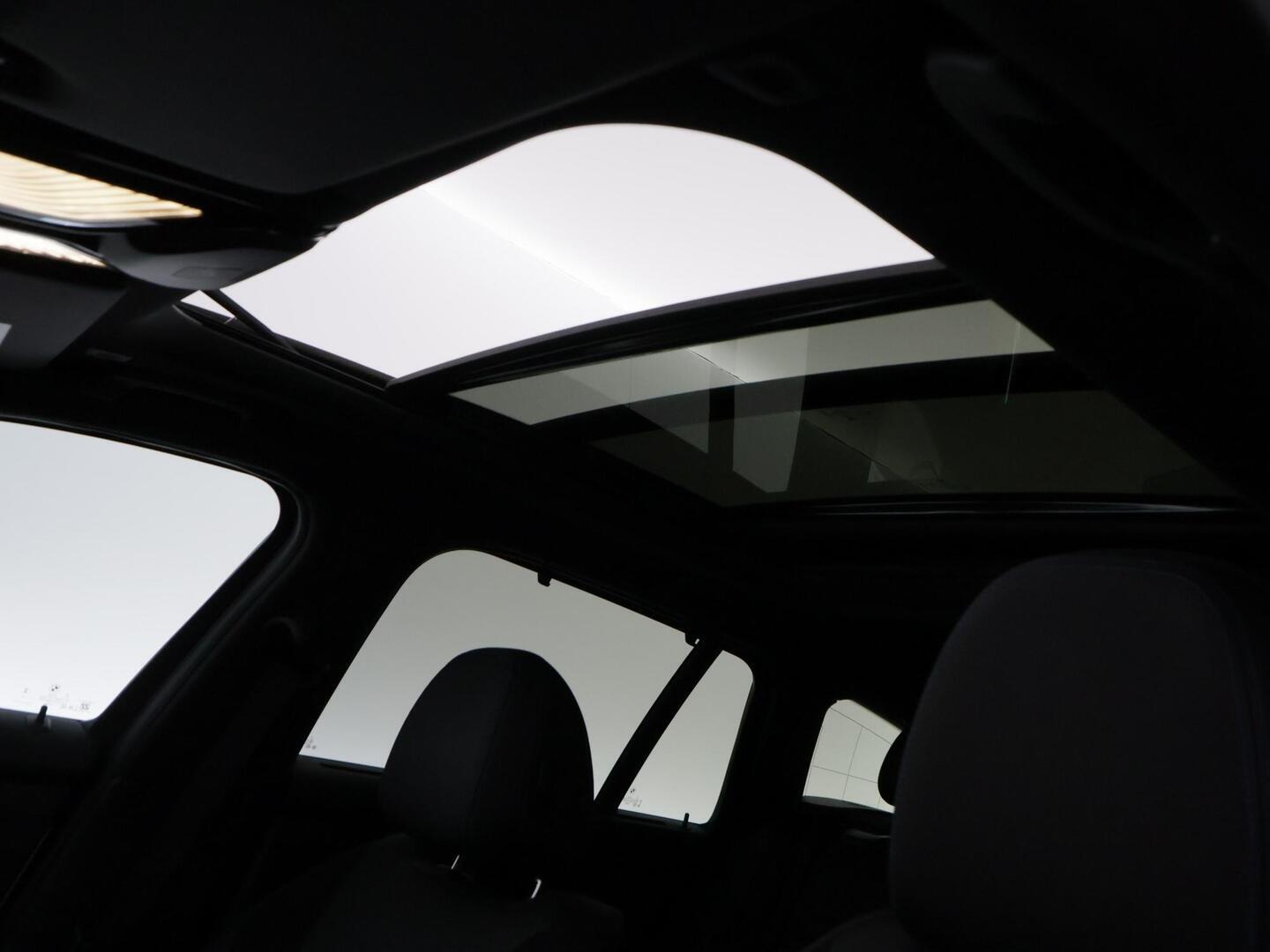 BMW 330 2024