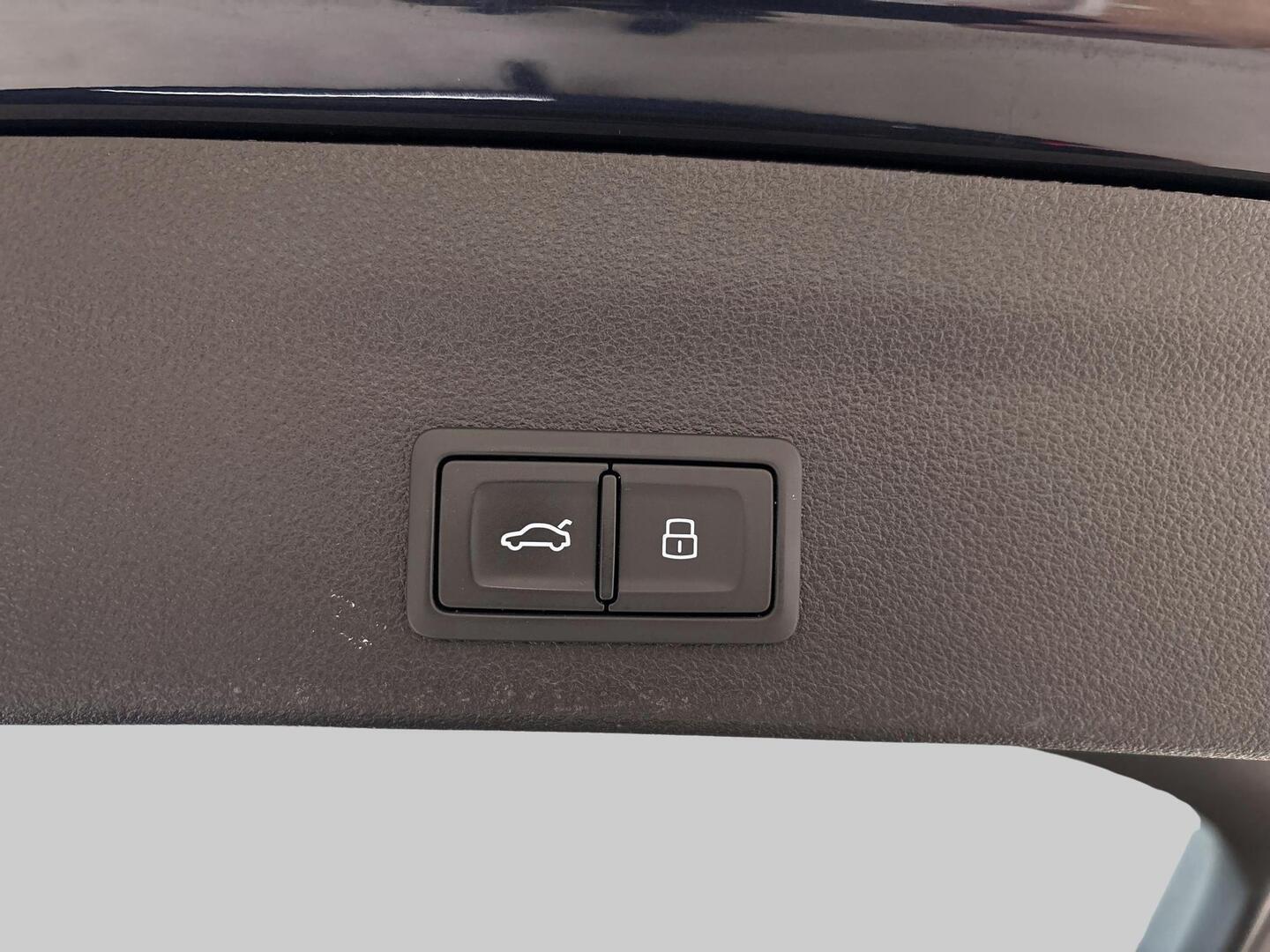AUDI A6 2023