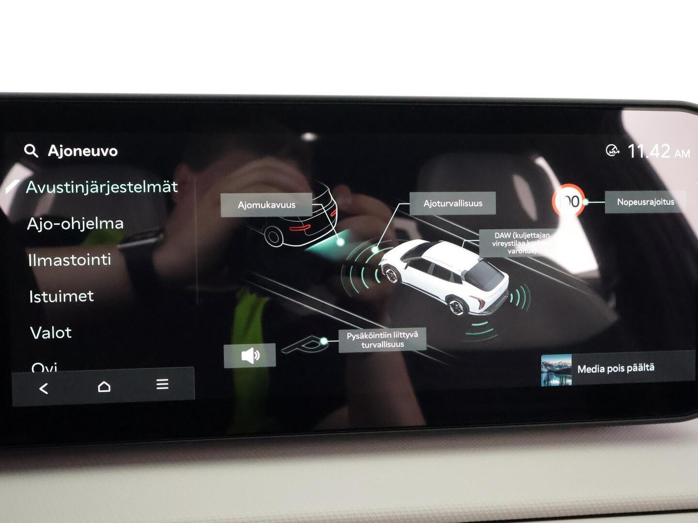 KIA EV4 2026