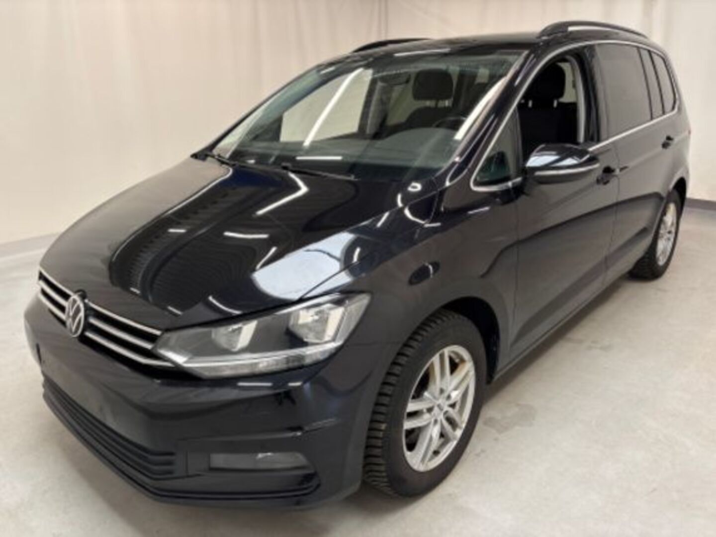 VOLKSWAGEN TOURAN 2021