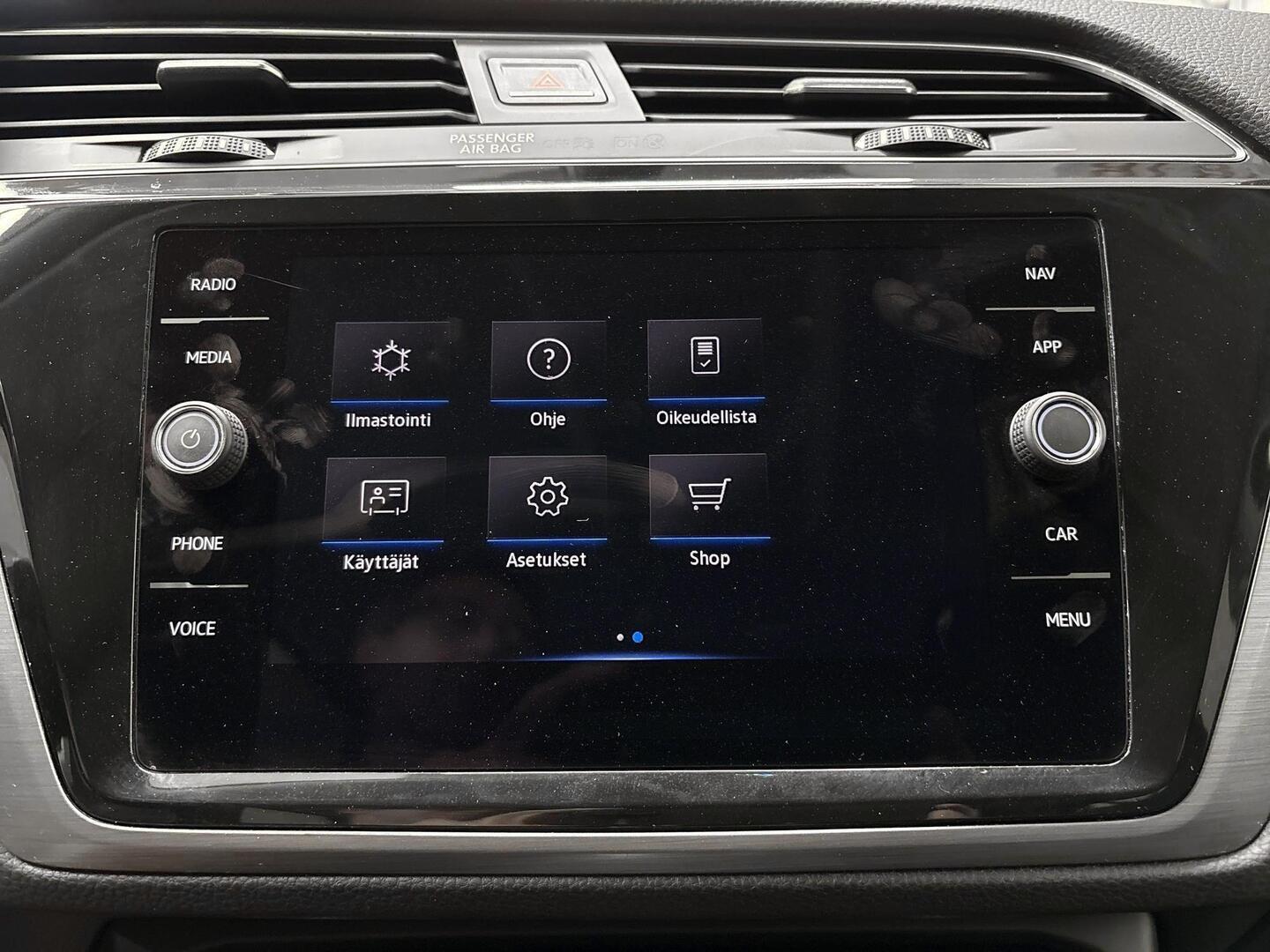 VOLKSWAGEN TOURAN 2021