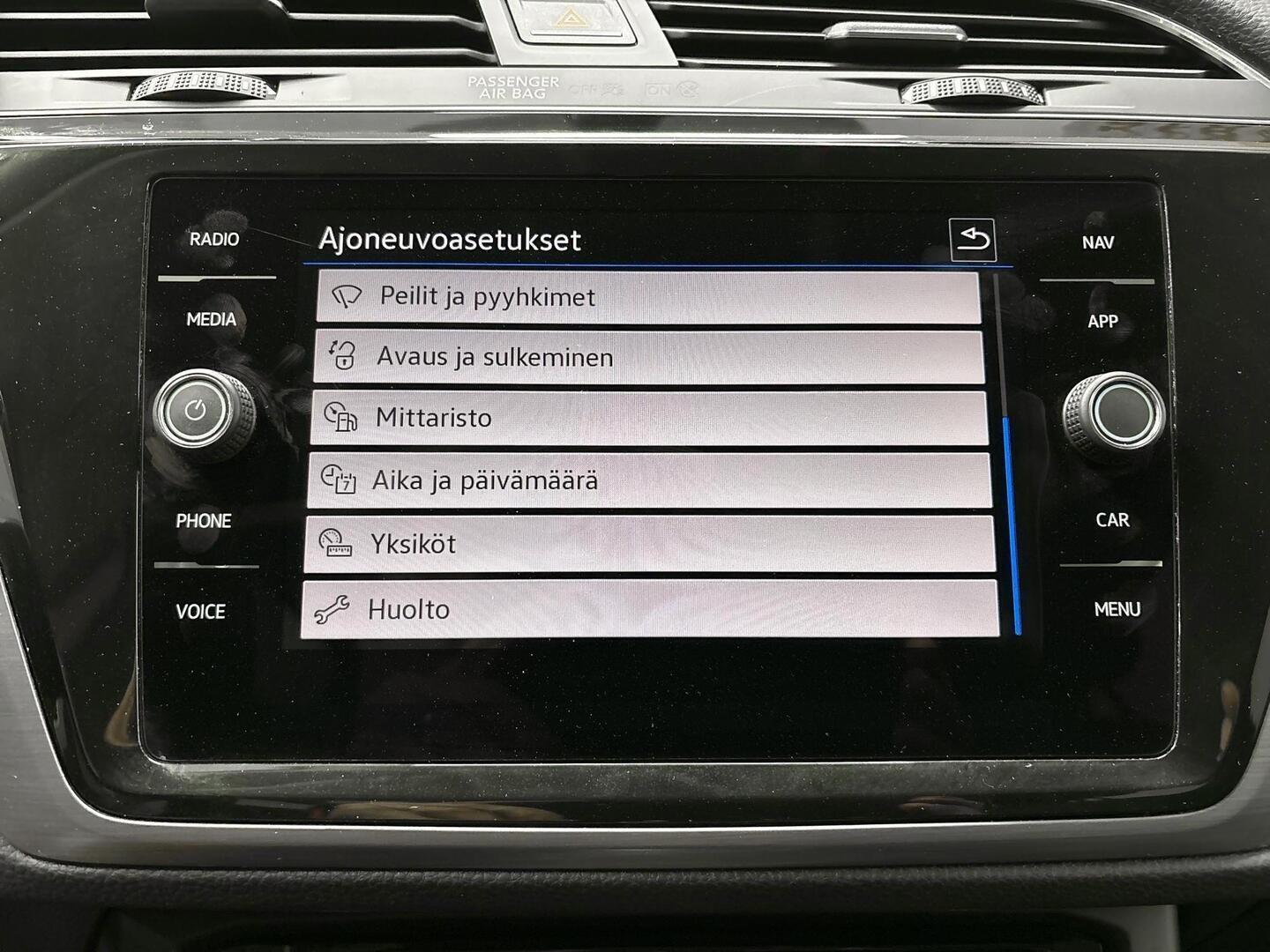 VOLKSWAGEN TOURAN 2021