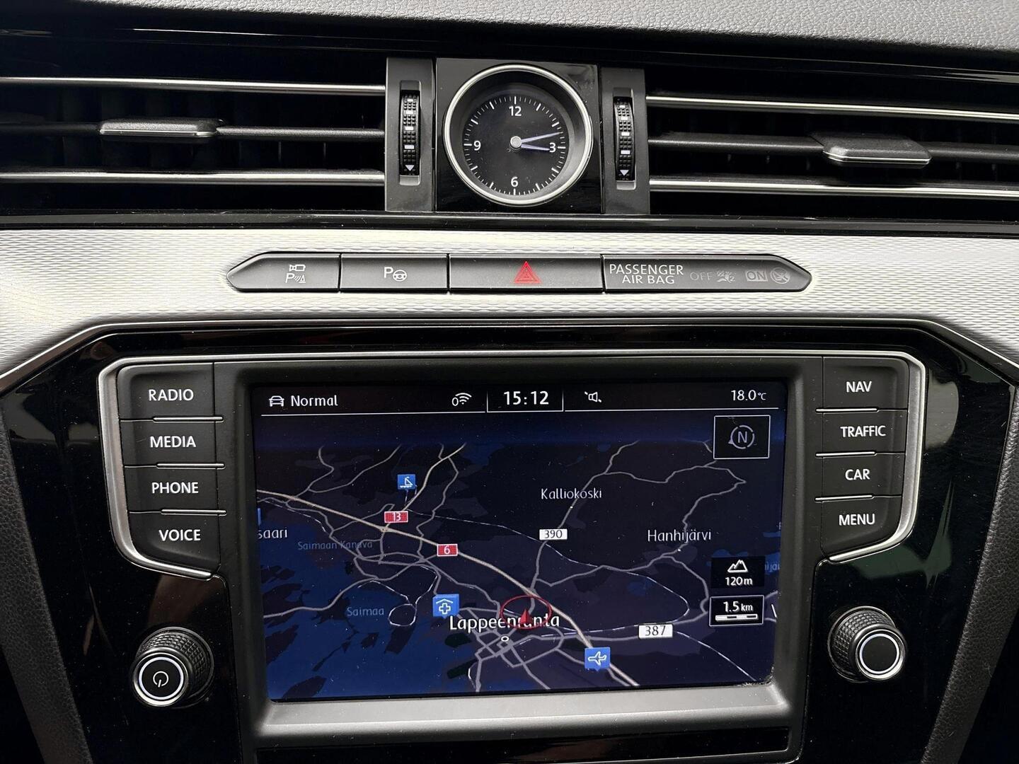 VOLKSWAGEN Passat 2016