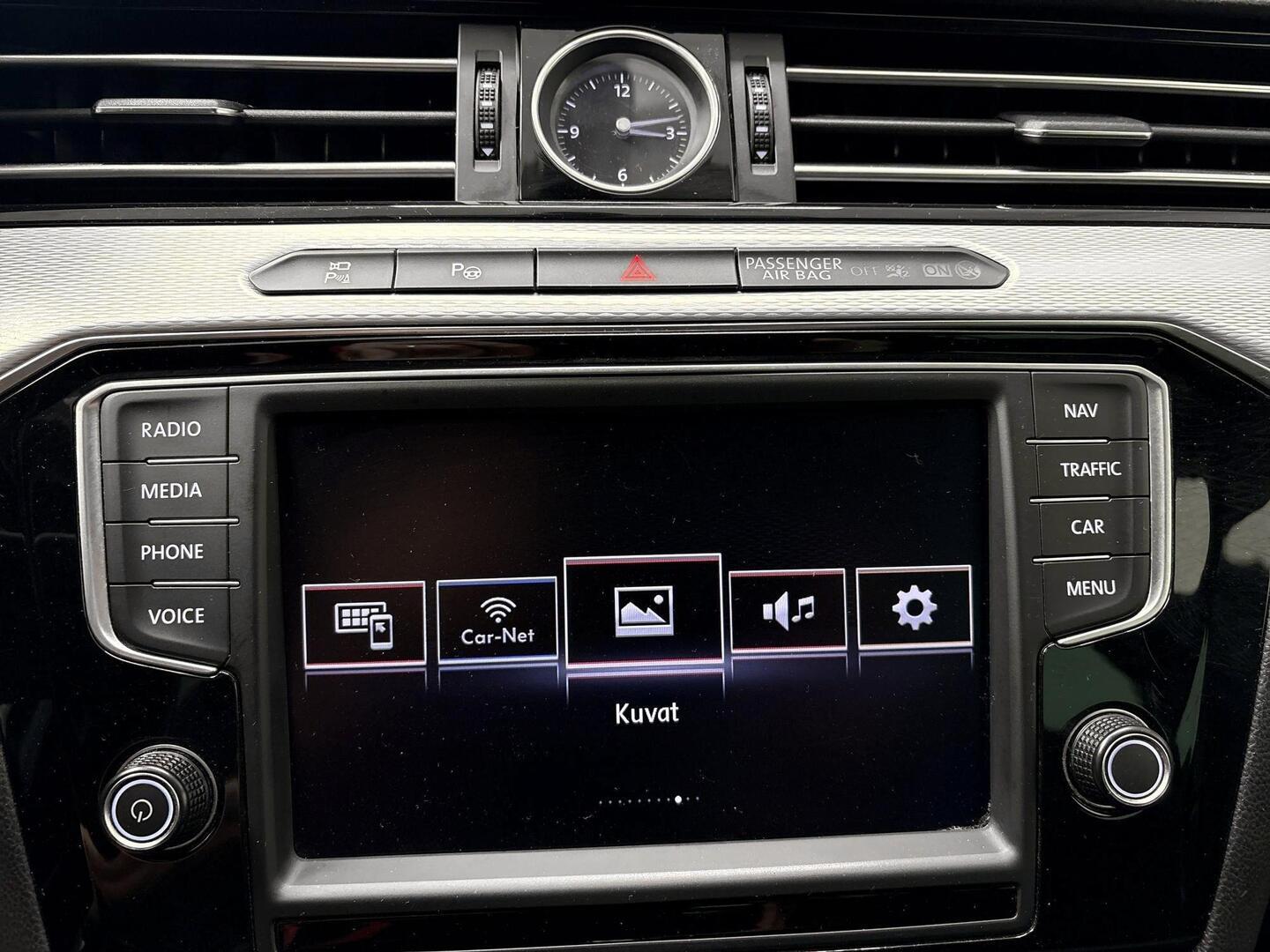 VOLKSWAGEN Passat 2016