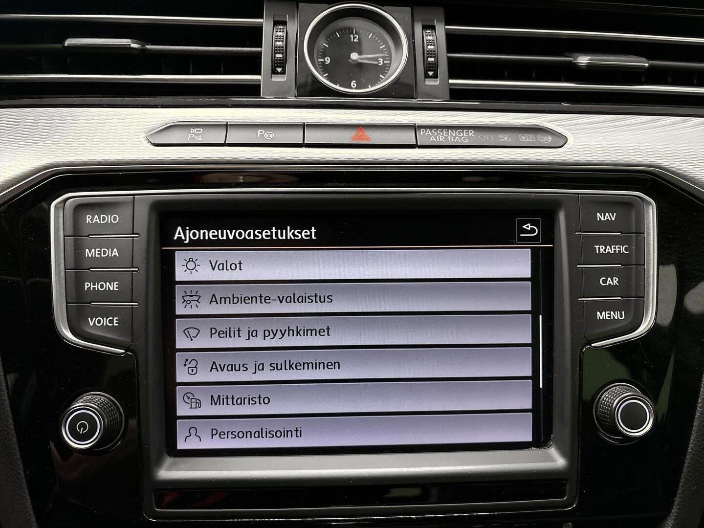 VOLKSWAGEN Passat 2016