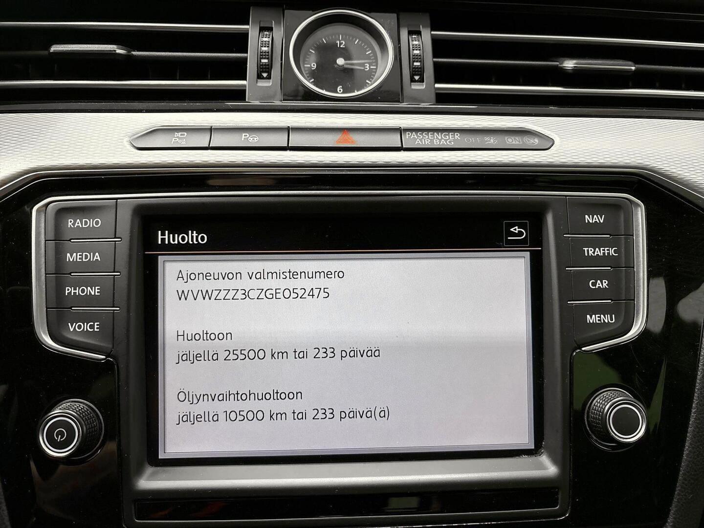VOLKSWAGEN Passat 2016