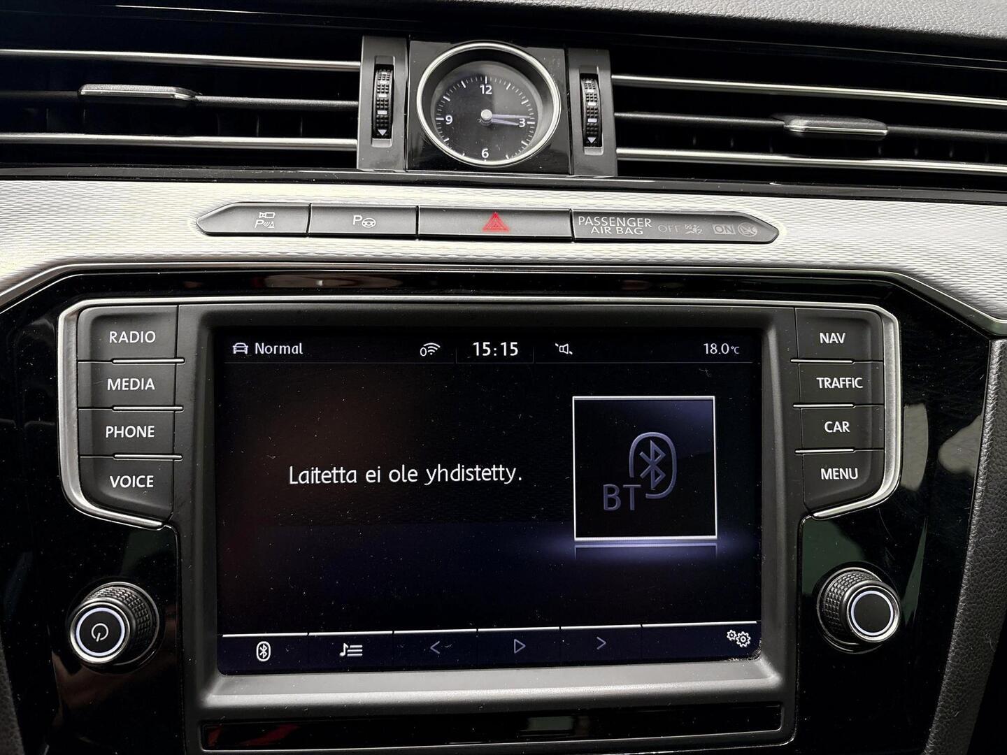 VOLKSWAGEN Passat 2016
