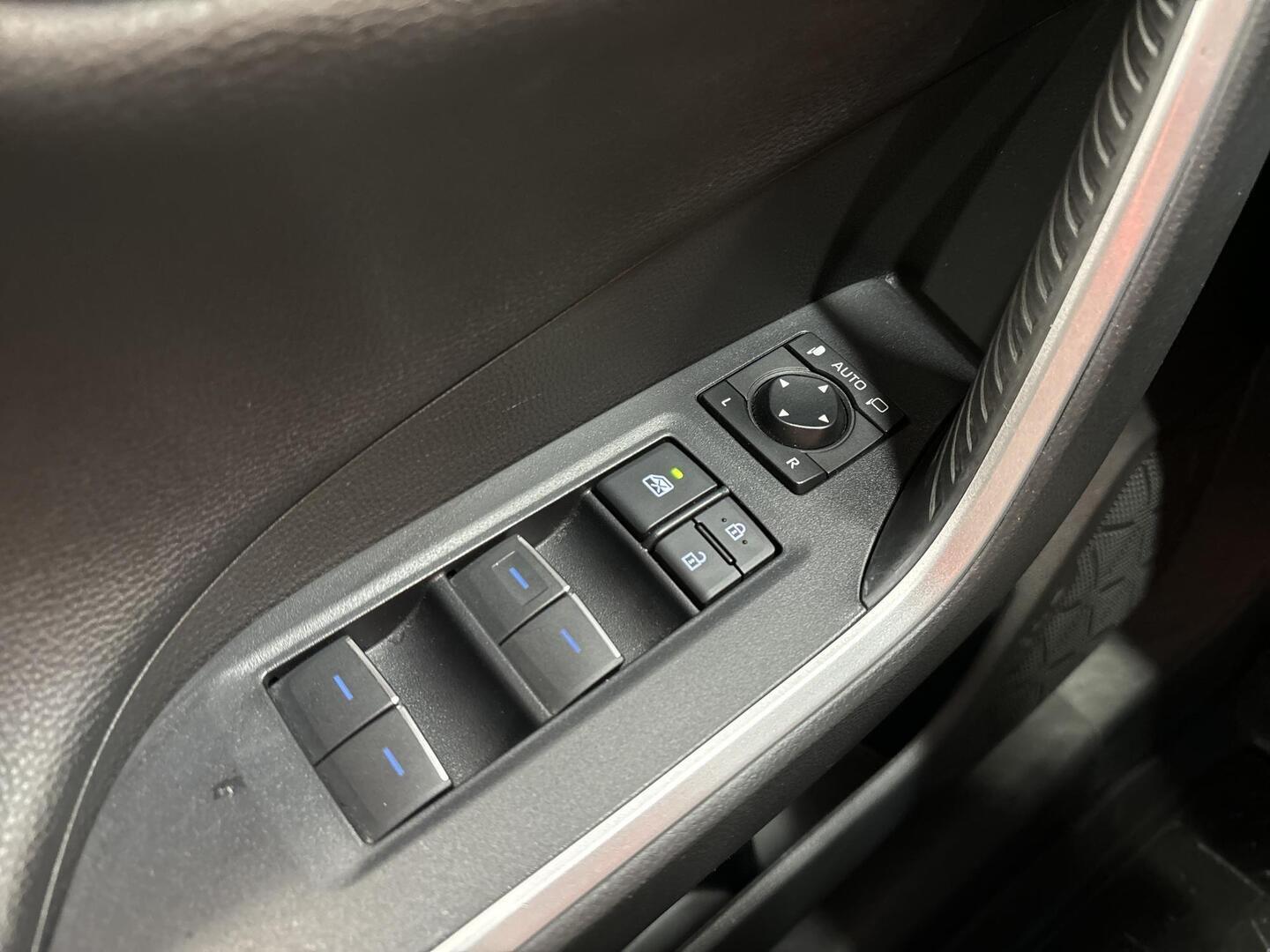 TOYOTA RAV4 Plug-in 2021