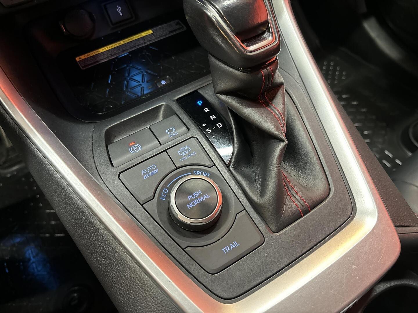 TOYOTA RAV4 Plug-in 2021