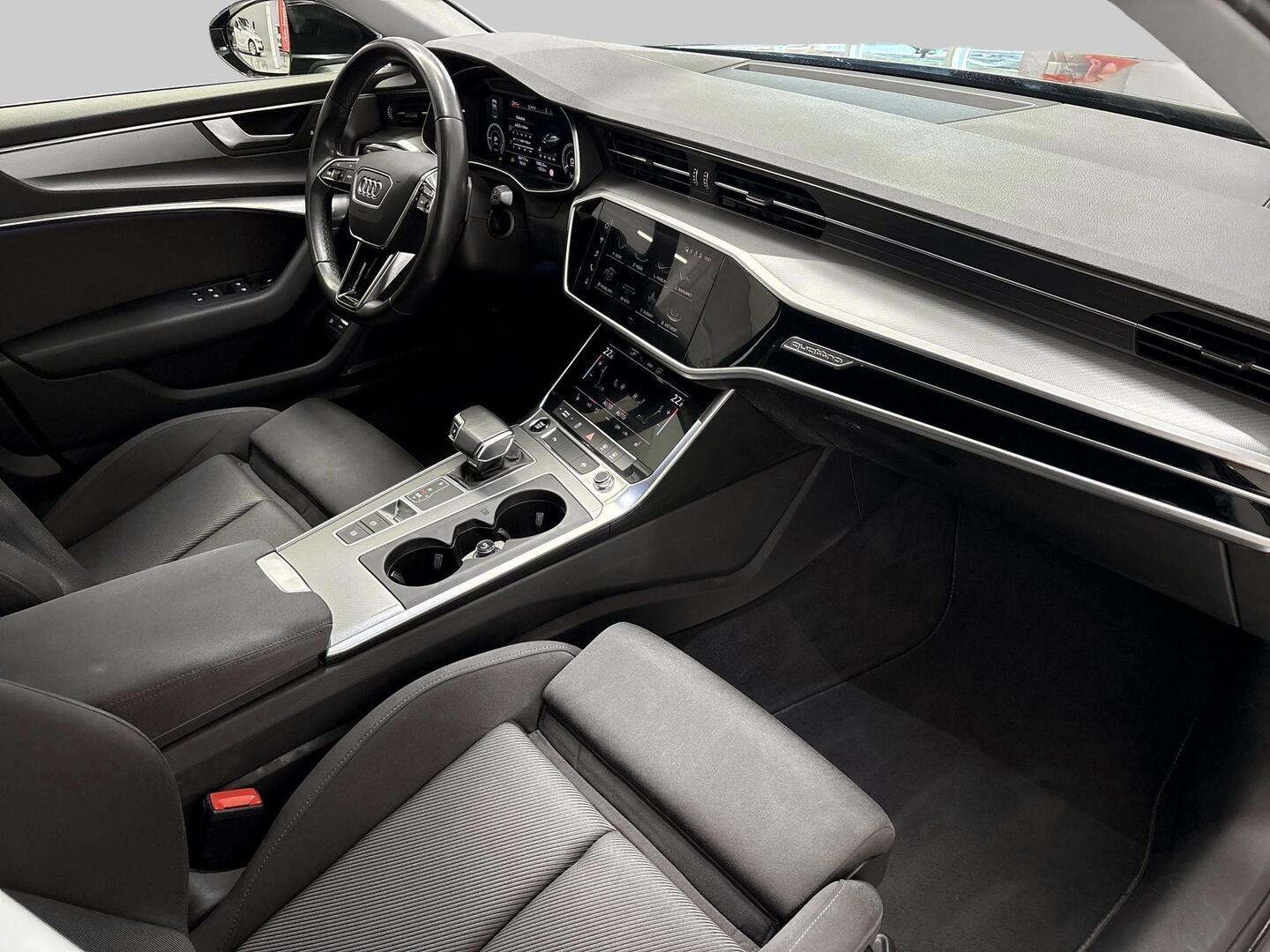 AUDI A6 2022
