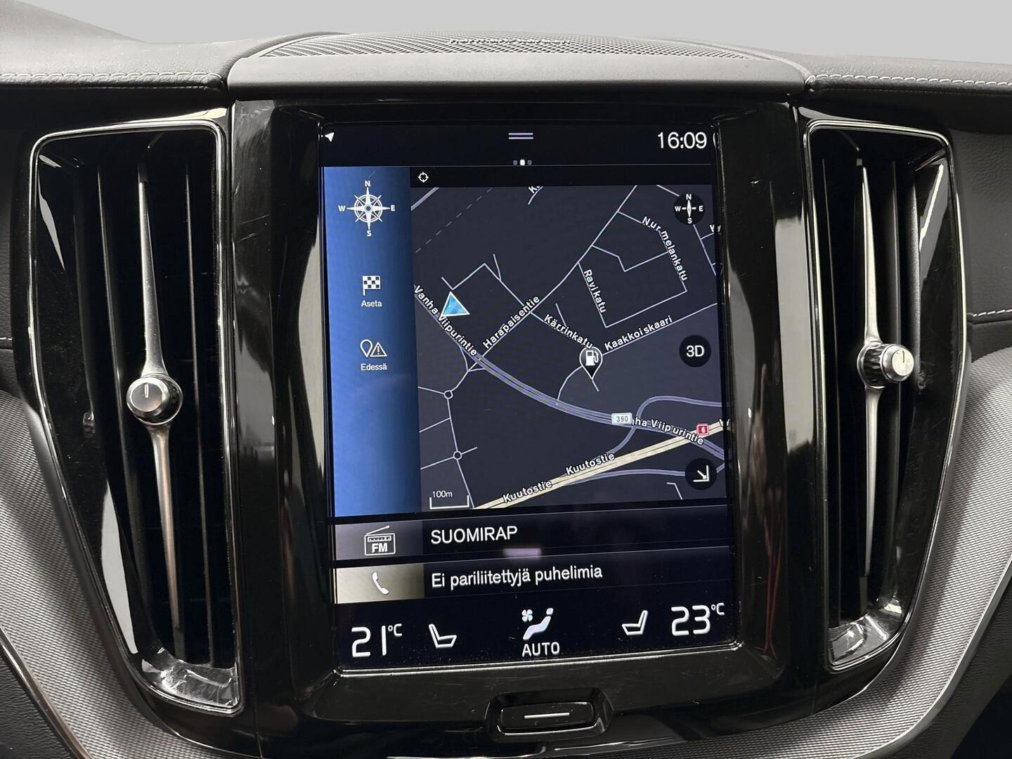 VOLVO XC60 2021