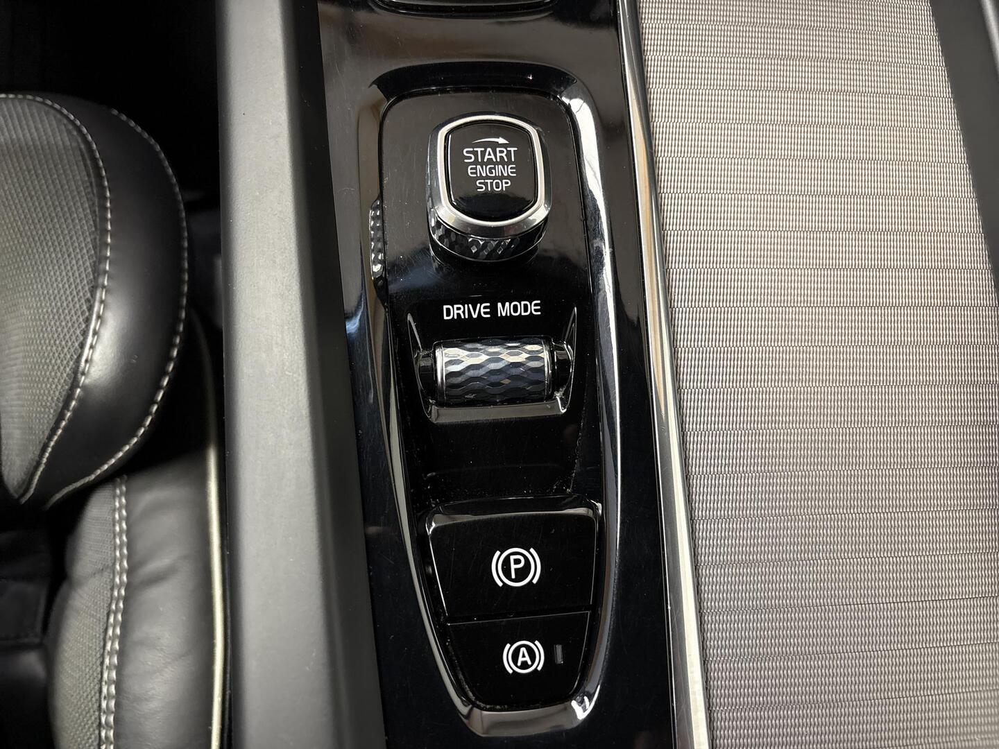 VOLVO XC60 2021