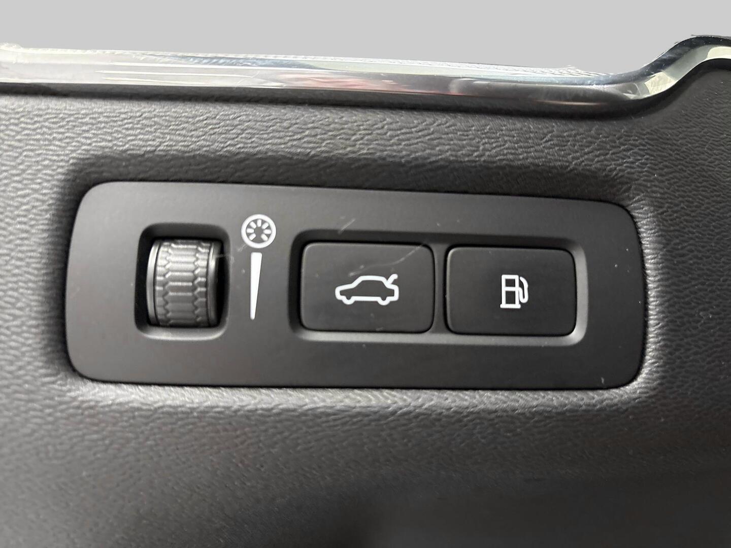 VOLVO XC60 2021