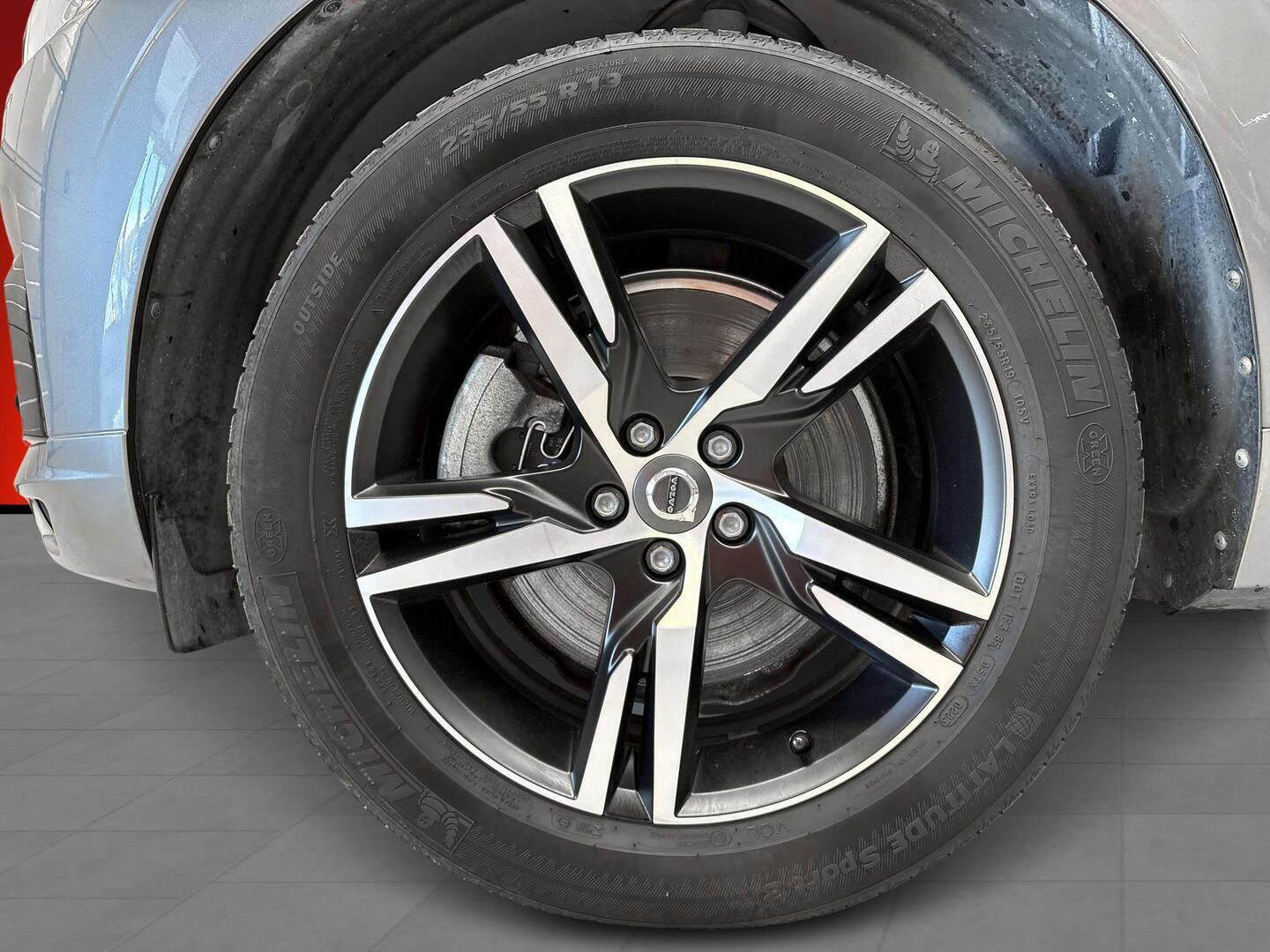 VOLVO XC60 2021