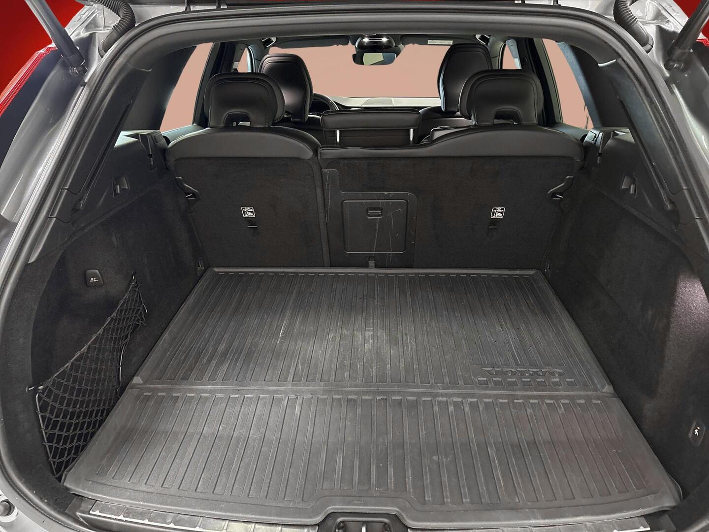 VOLVO XC60 2021