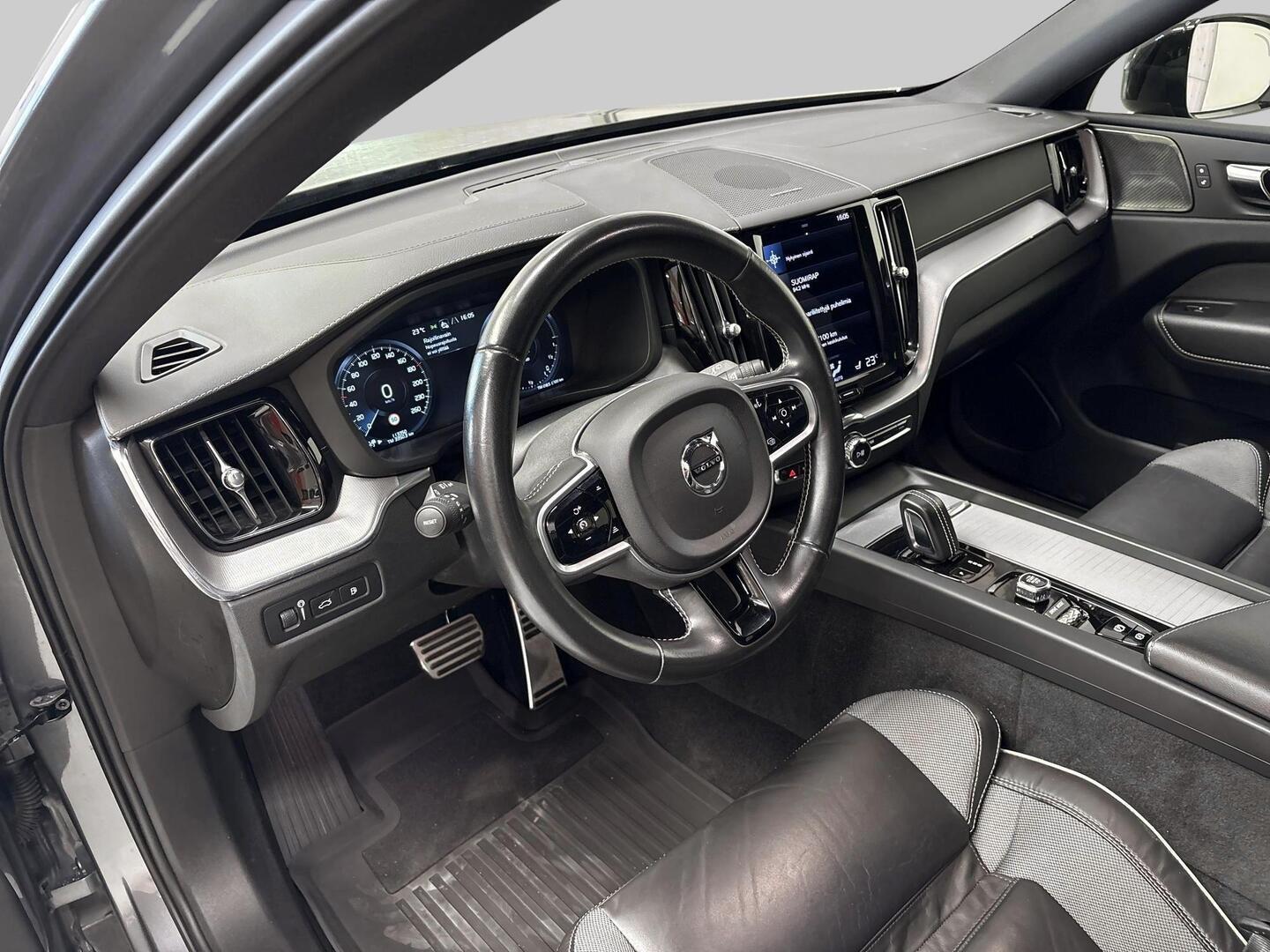 VOLVO XC60 2021