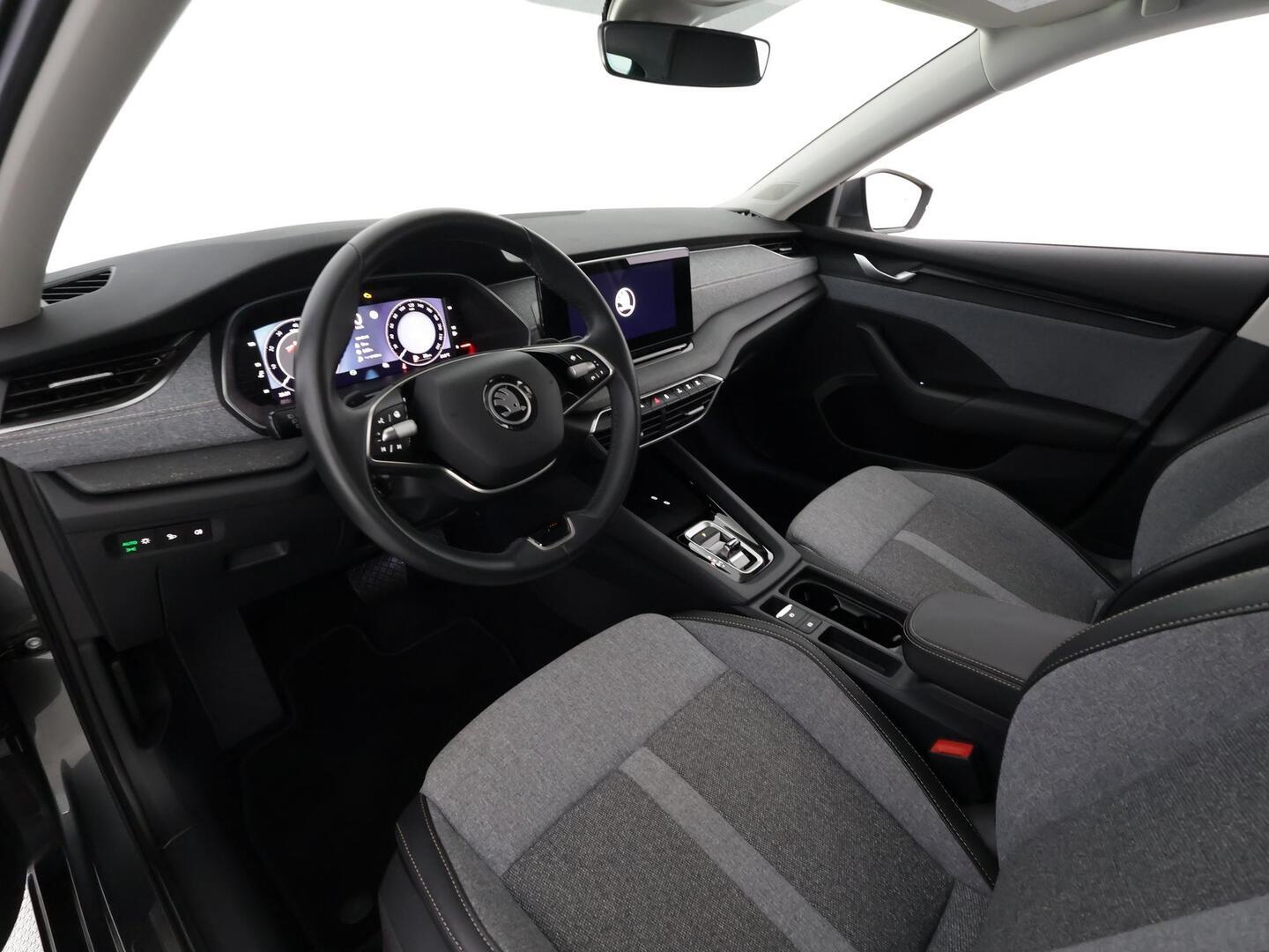 SKODA OCTAVIA 2024