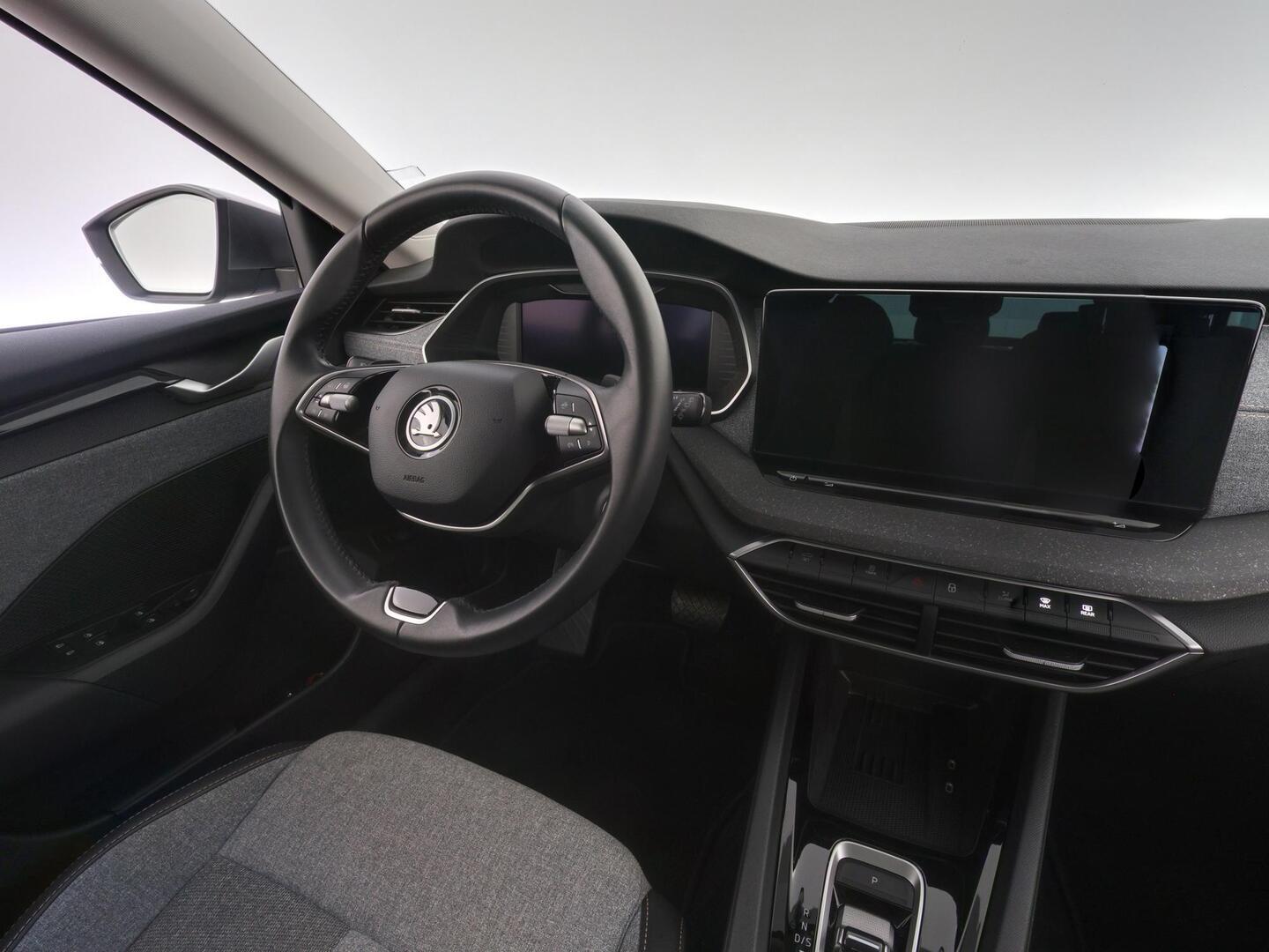 SKODA OCTAVIA 2024