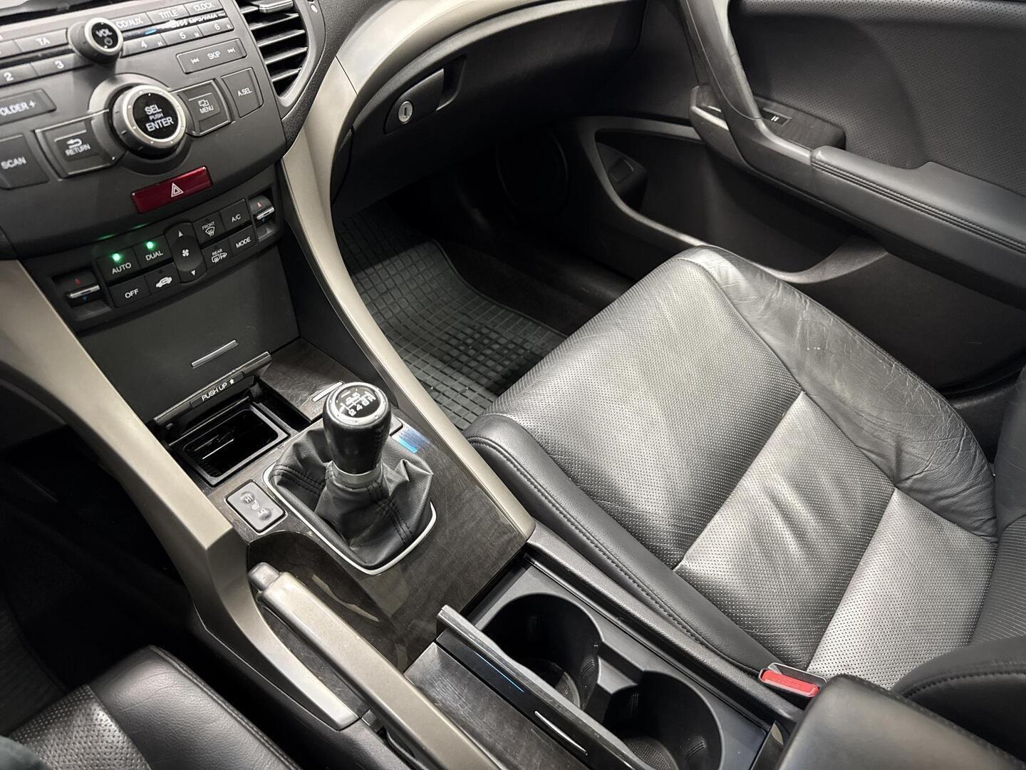 HONDA Accord 2011
