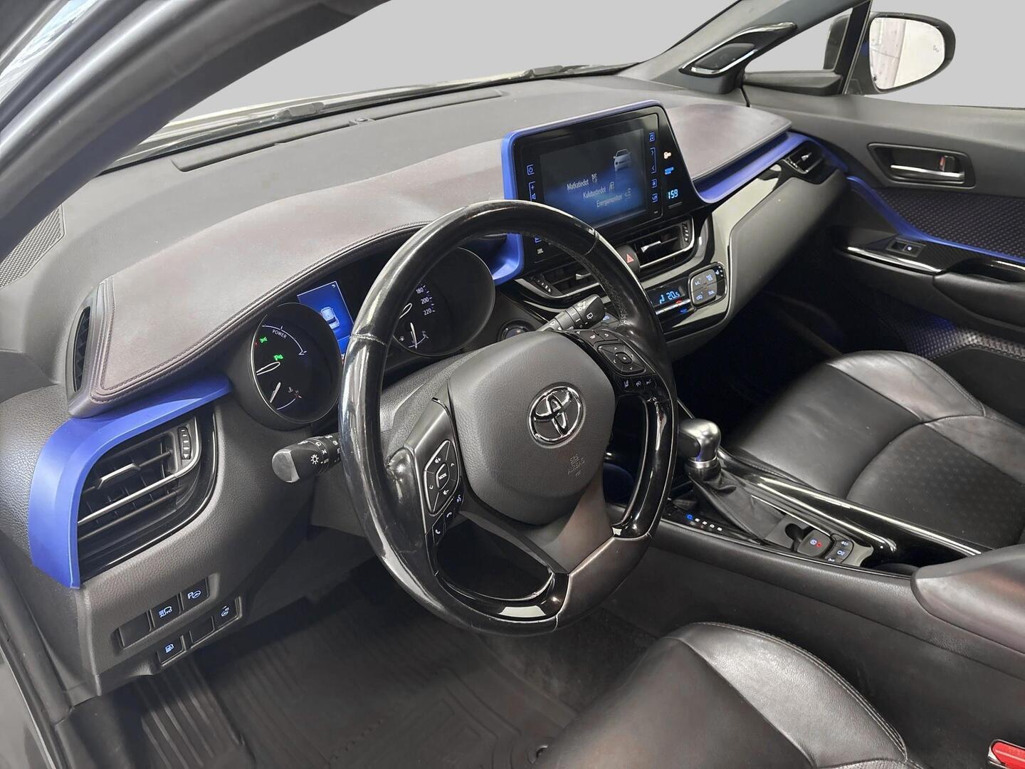TOYOTA C-HR 2017