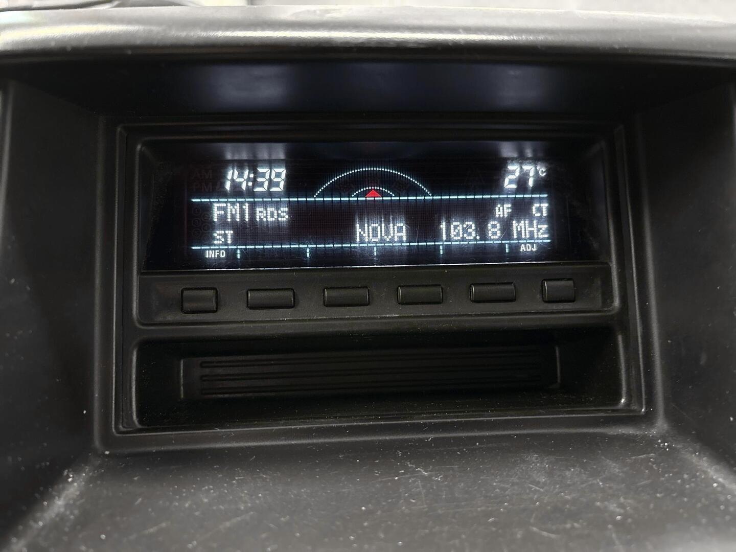 MITSUBISHI L200 2011