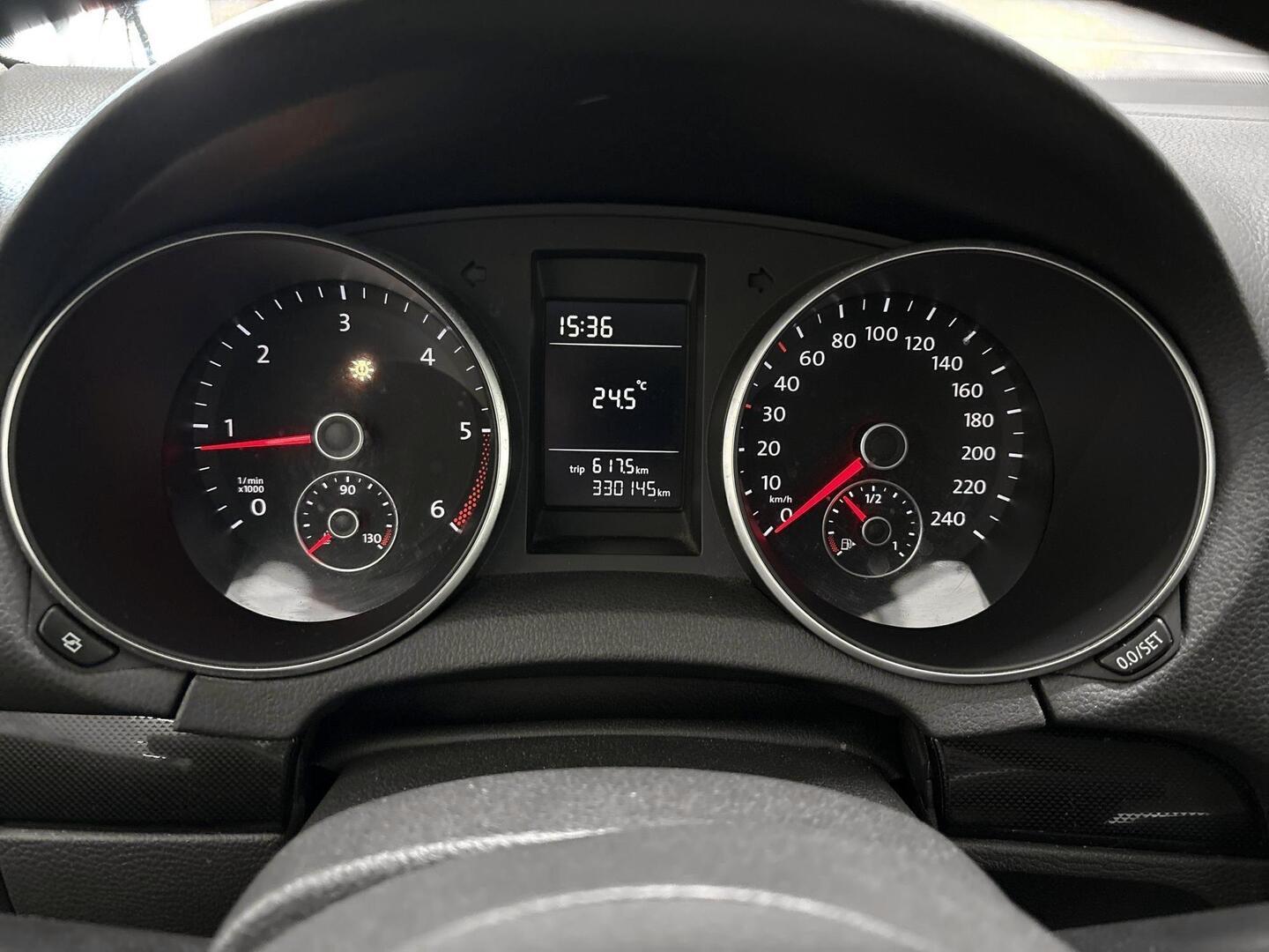 VOLKSWAGEN Golf 2010