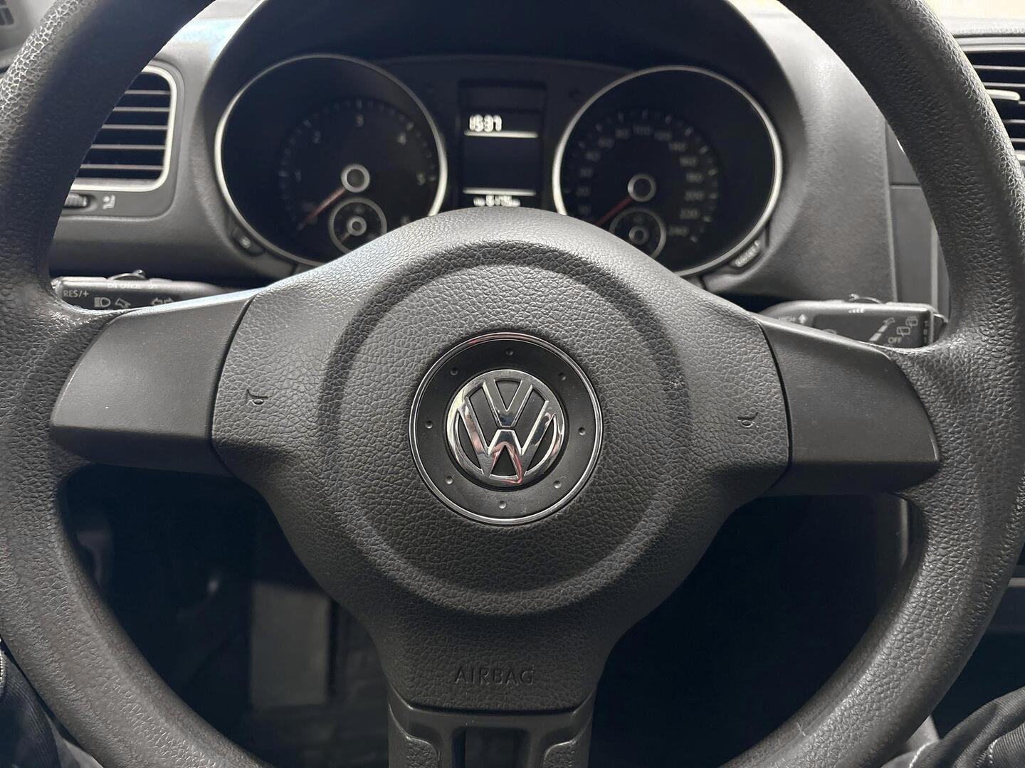 VOLKSWAGEN Golf 2010