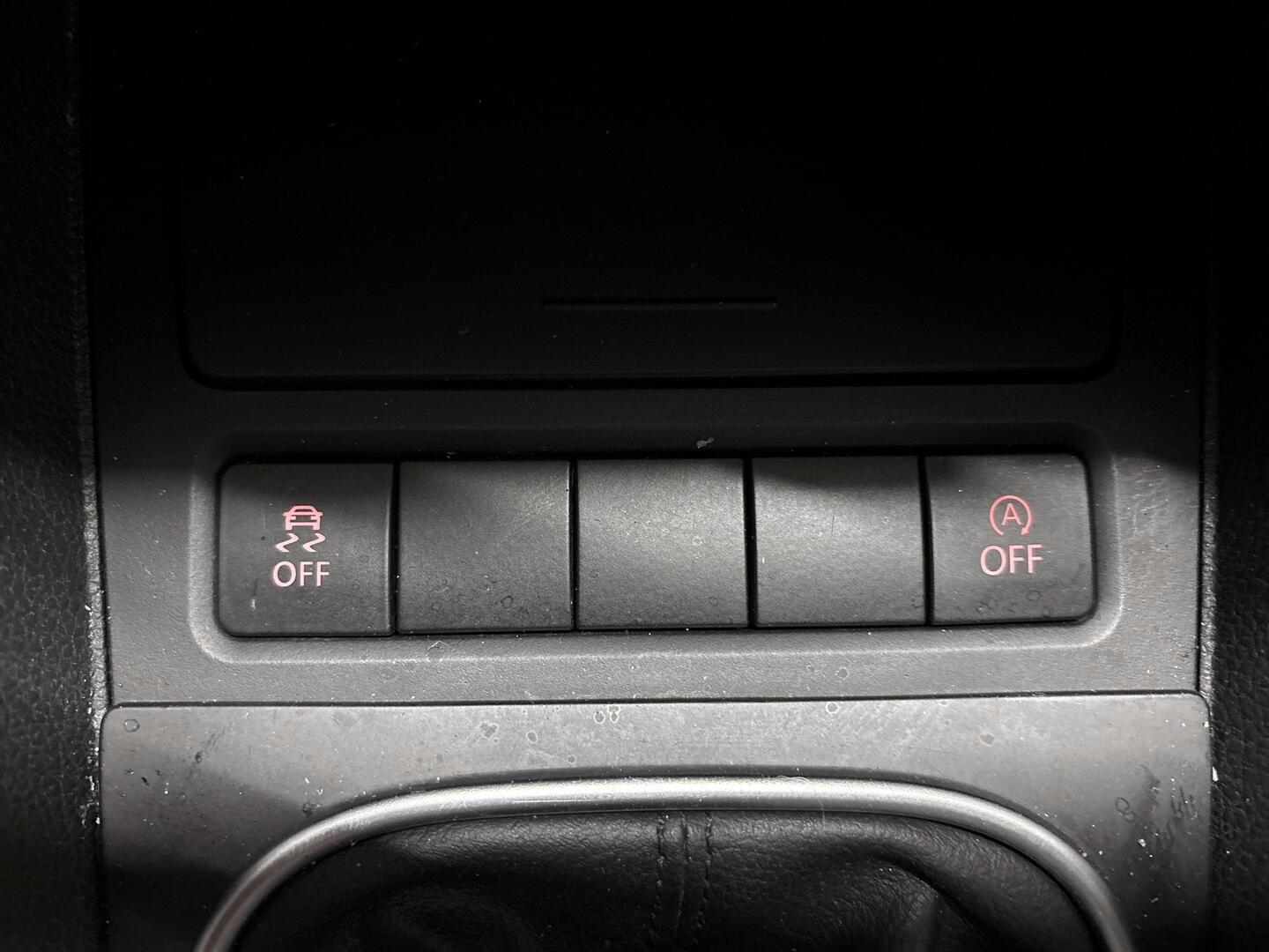 VOLKSWAGEN Golf 2010