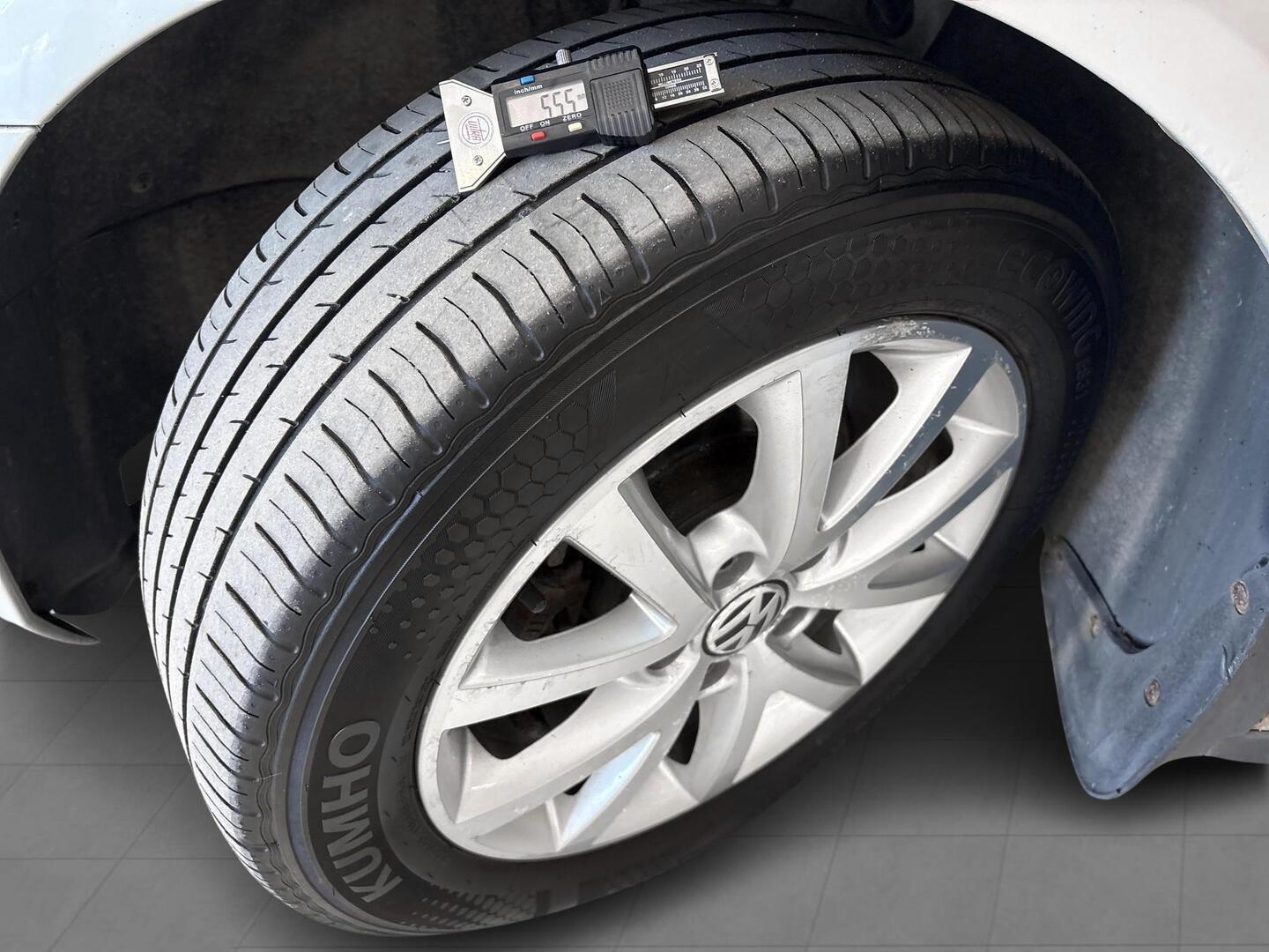 VOLKSWAGEN Golf 2010