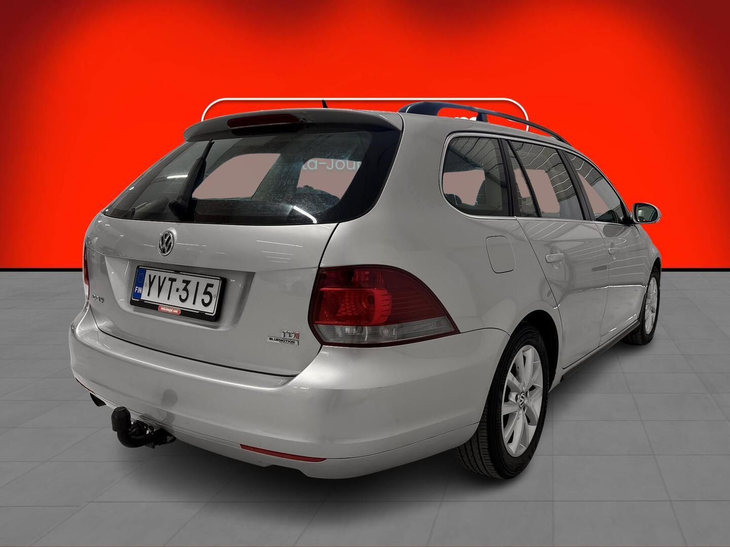 VOLKSWAGEN Golf 2010