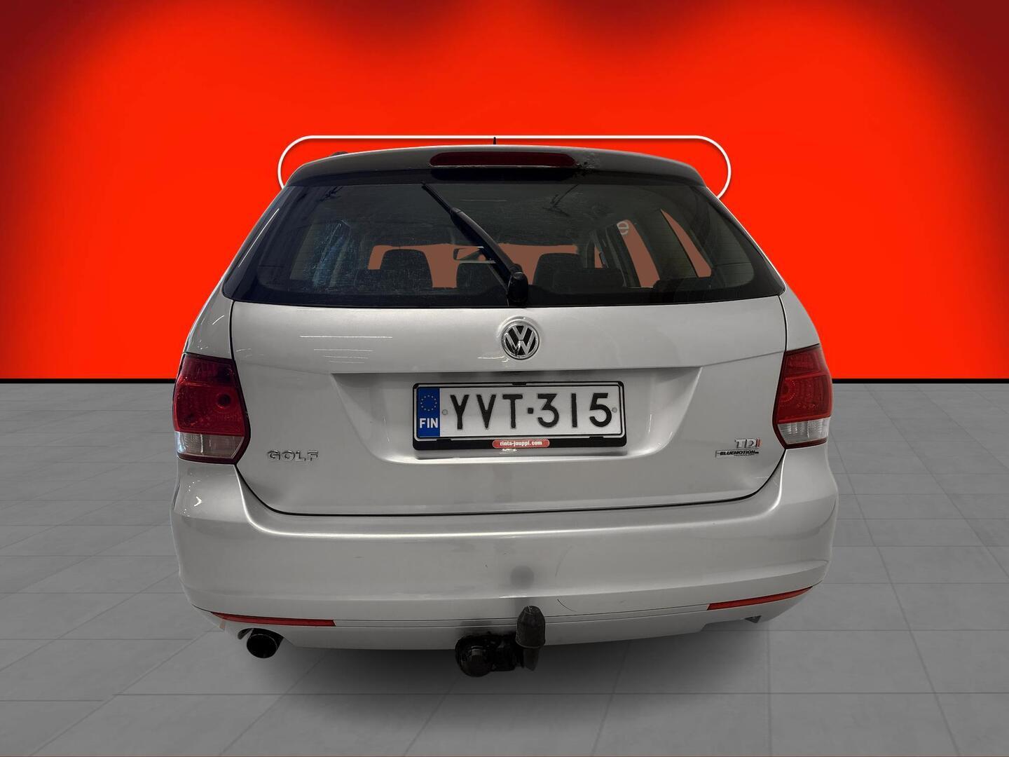VOLKSWAGEN Golf 2010