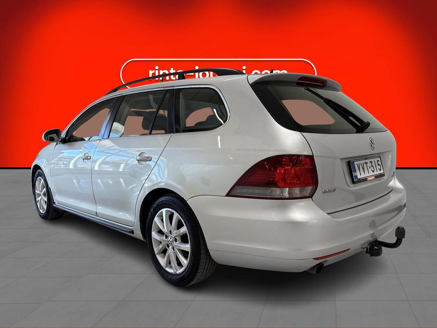 VOLKSWAGEN Golf 2010