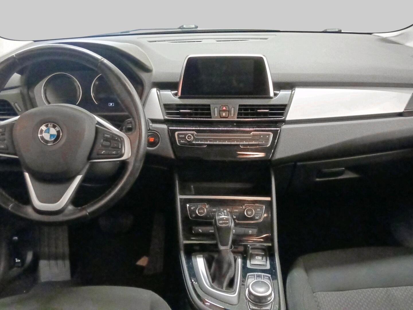 BMW 225 2018