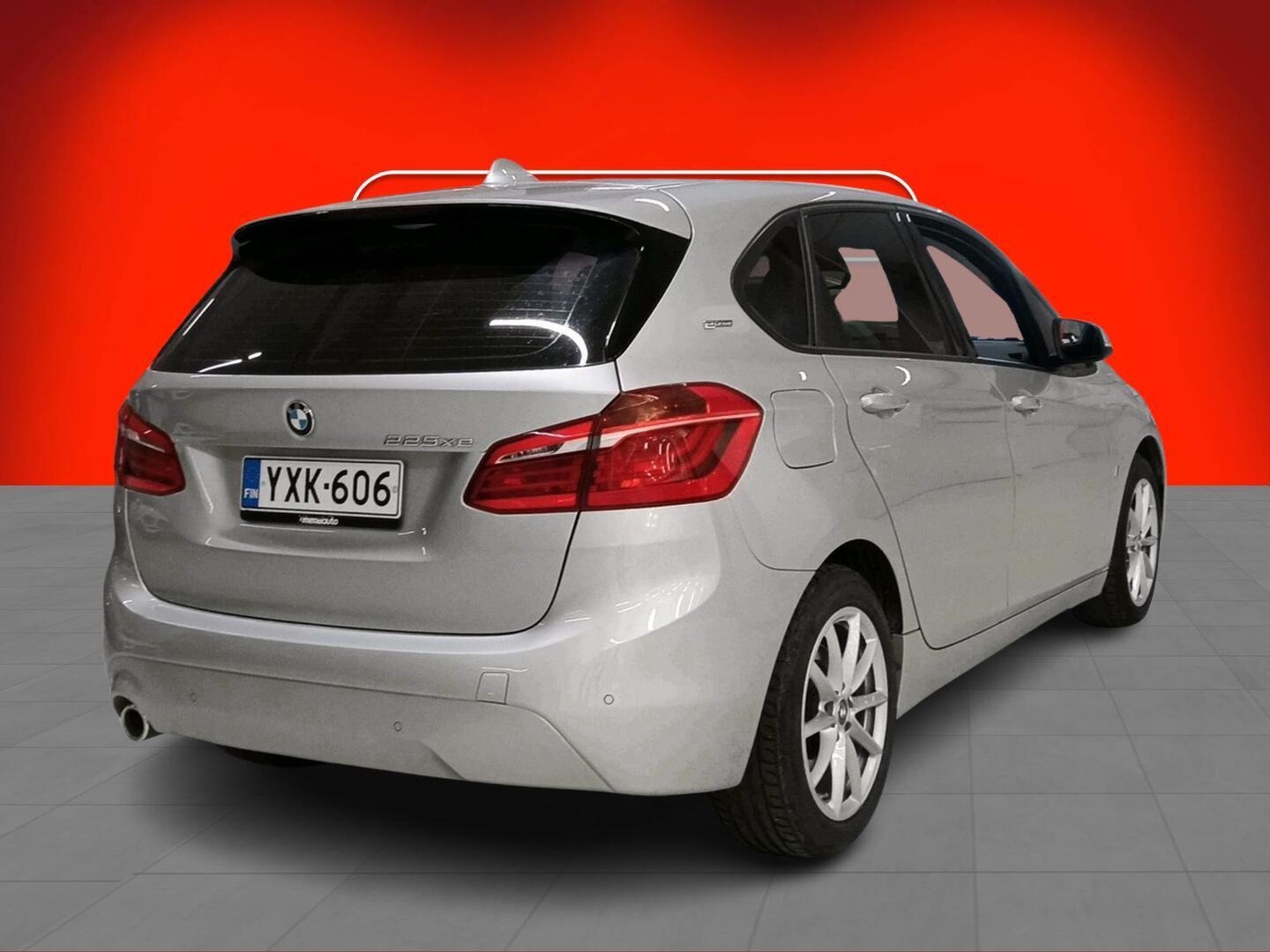 BMW 225 2018