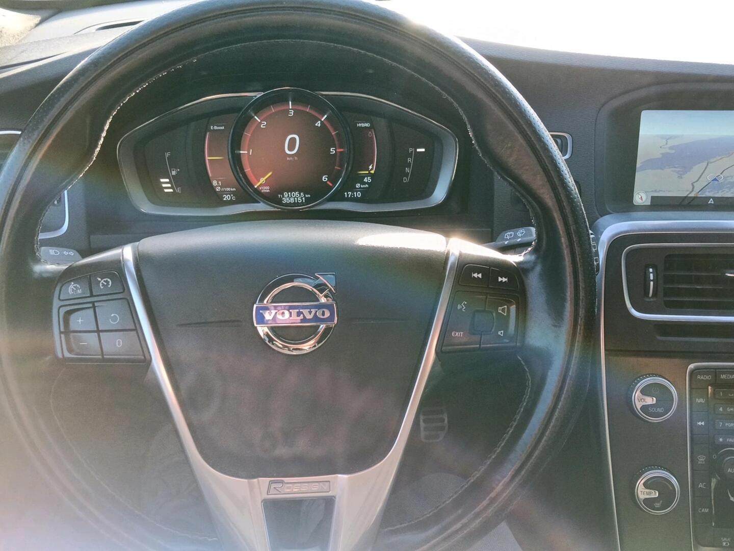 VOLVO V60 2014