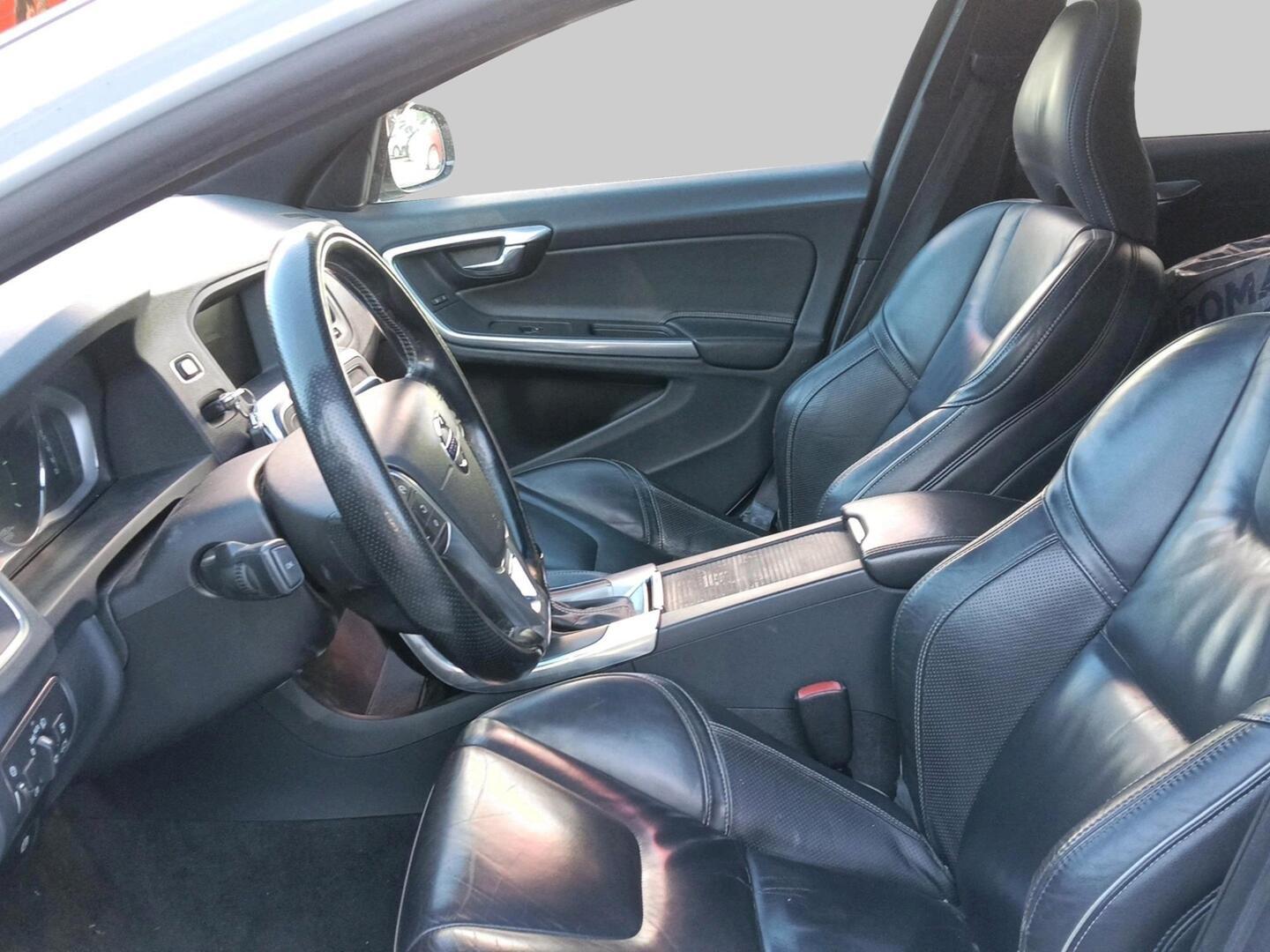VOLVO V60 2014