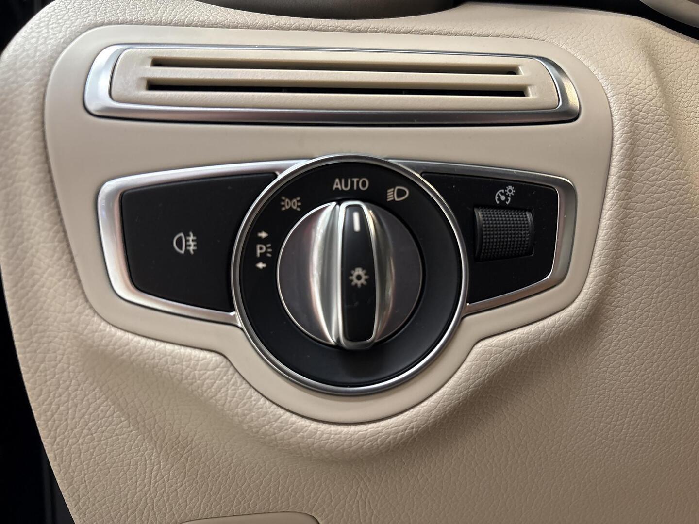 MERCEDES-BENZ GLC 2020
