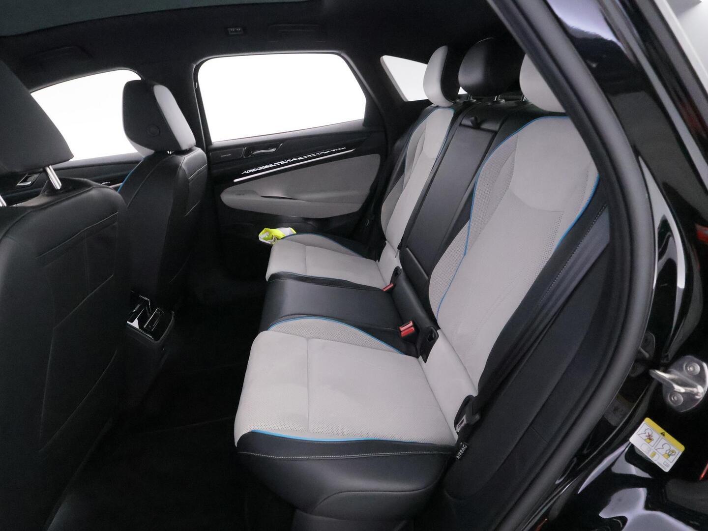 VOLKSWAGEN ID.7 2024