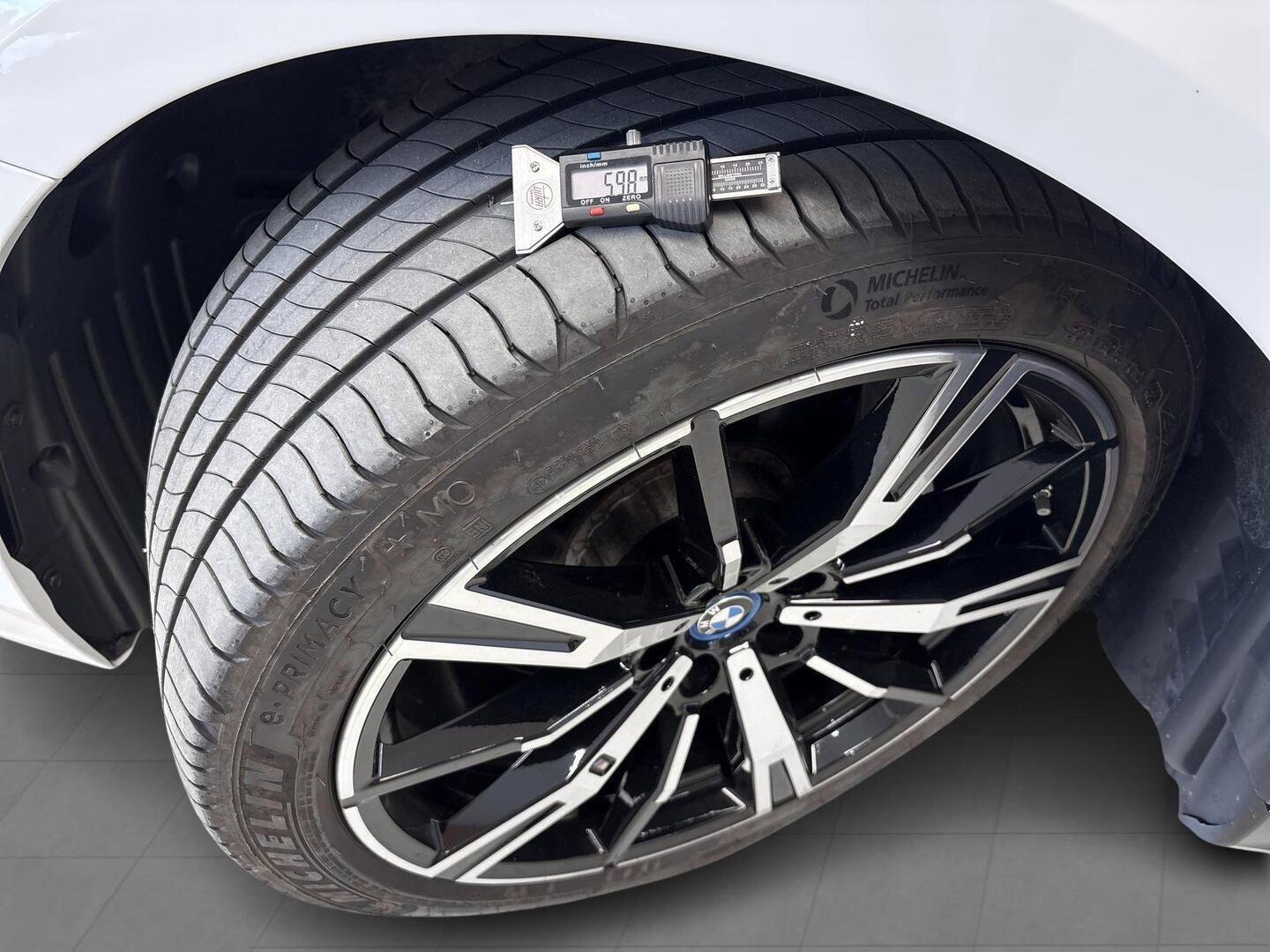 BMW I5 2025