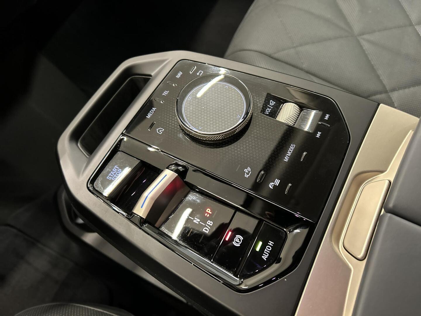 BMW IX 2022