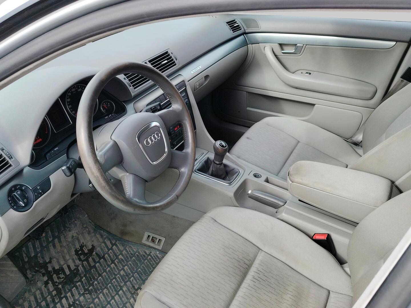 AUDI A4 2005